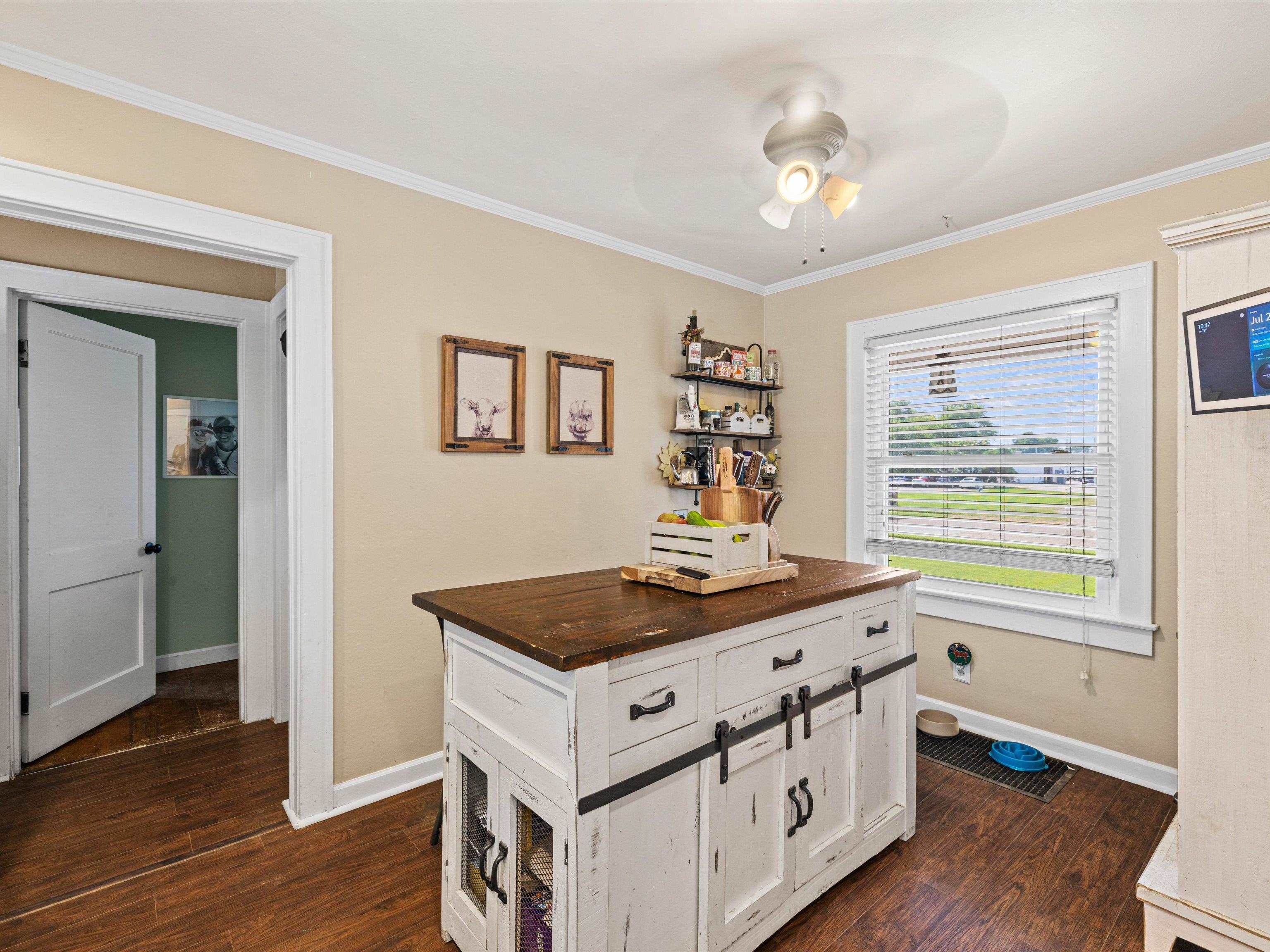 315 24th St., Owensboro, Kentucky 42303, 3 Bedrooms Bedrooms, ,2 BathroomsBathrooms,Single Family Residence,For Sale,24th St.,90188