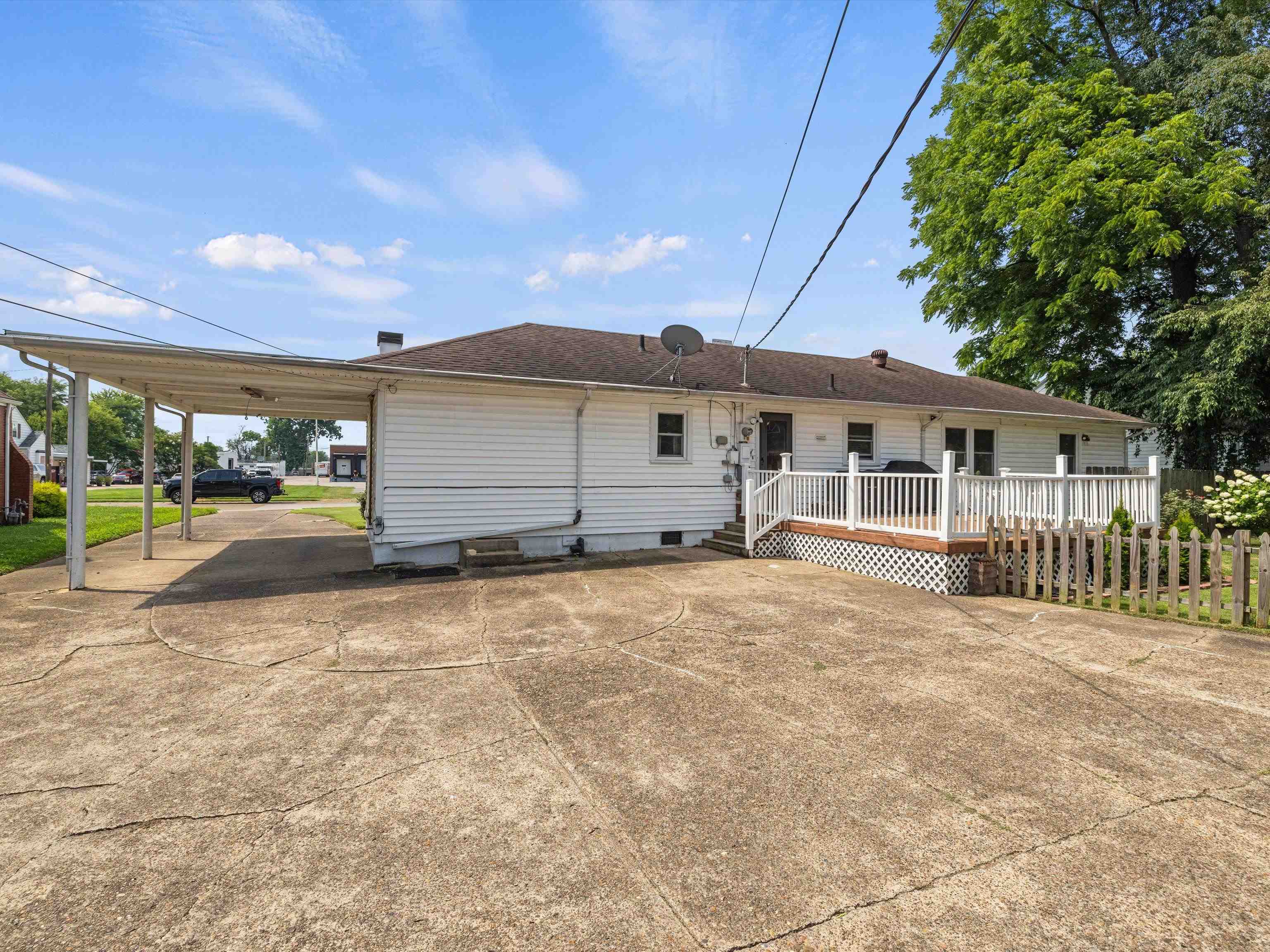 315 24th St., Owensboro, Kentucky 42303, 3 Bedrooms Bedrooms, ,2 BathroomsBathrooms,Single Family Residence,For Sale,24th St.,90188