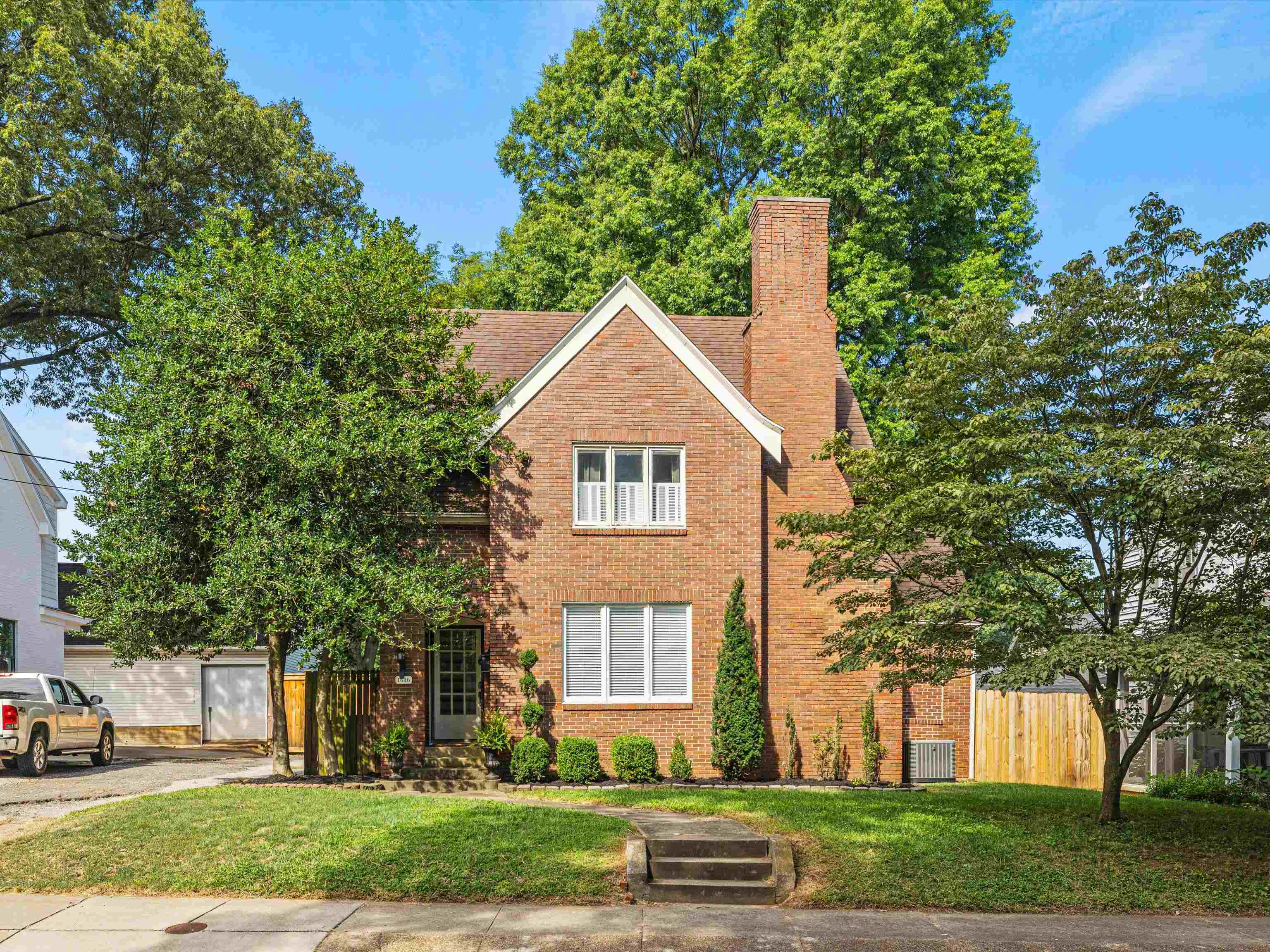 1616 Walnut Street, Owensboro, Kentucky 42301, 3 Bedrooms Bedrooms, ,2 BathroomsBathrooms,Single Family Residence,For Sale,Walnut Street,90192