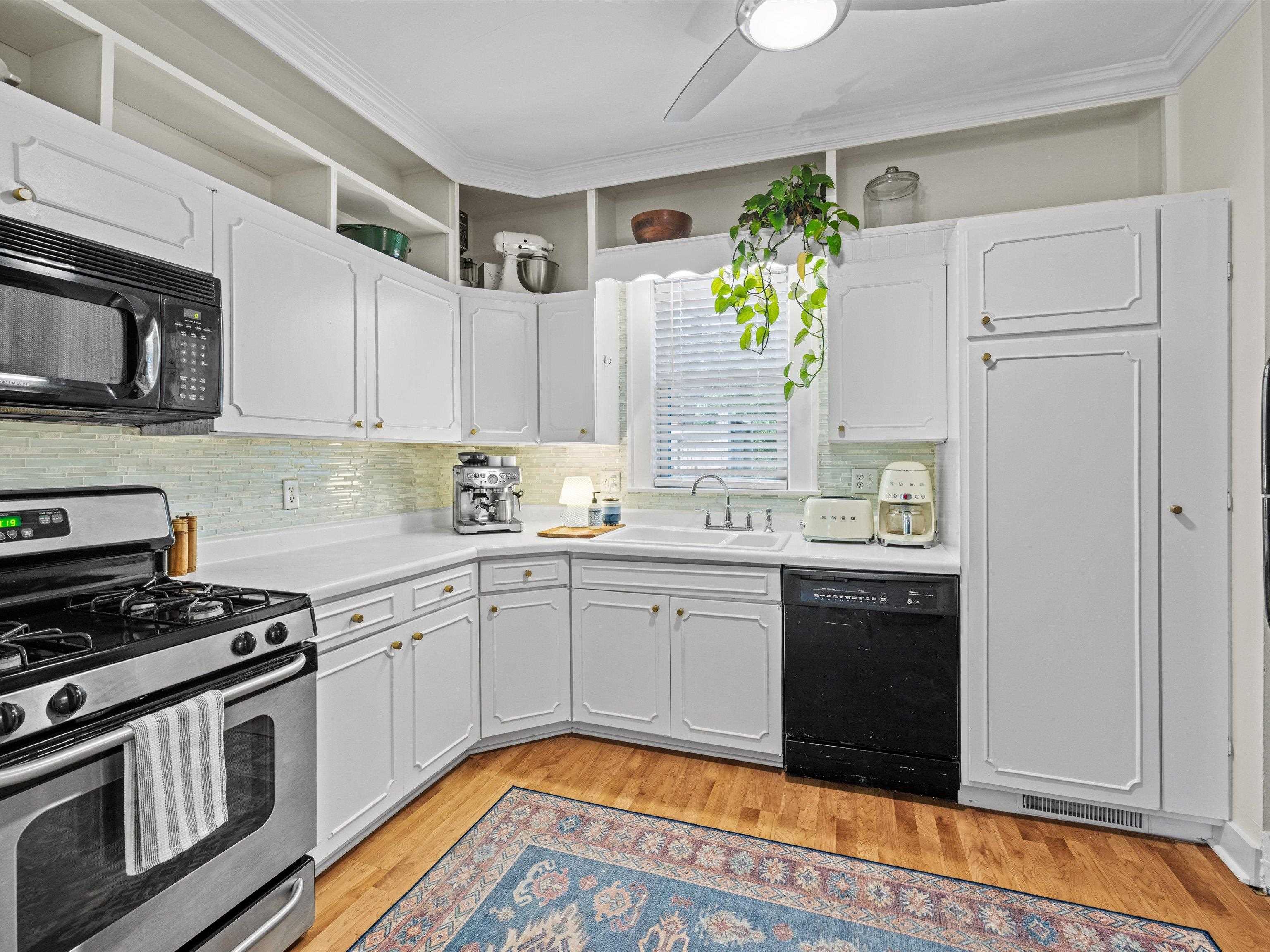 1616 Walnut Street, Owensboro, Kentucky 42301, 3 Bedrooms Bedrooms, ,2 BathroomsBathrooms,Single Family Residence,For Sale,Walnut Street,90192