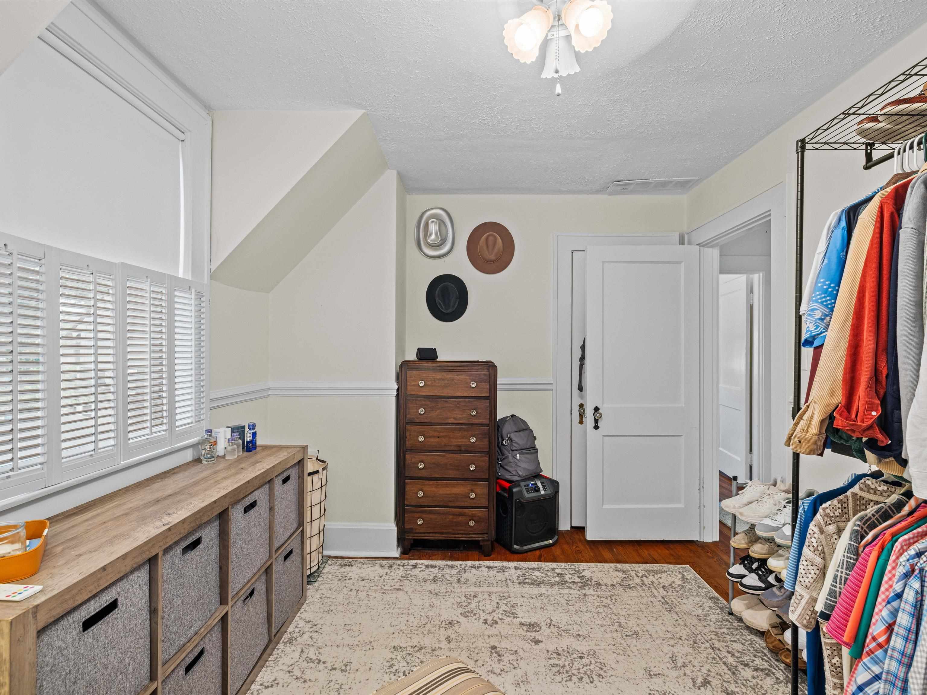 1616 Walnut Street, Owensboro, Kentucky 42301, 3 Bedrooms Bedrooms, ,2 BathroomsBathrooms,Single Family Residence,For Sale,Walnut Street,90192