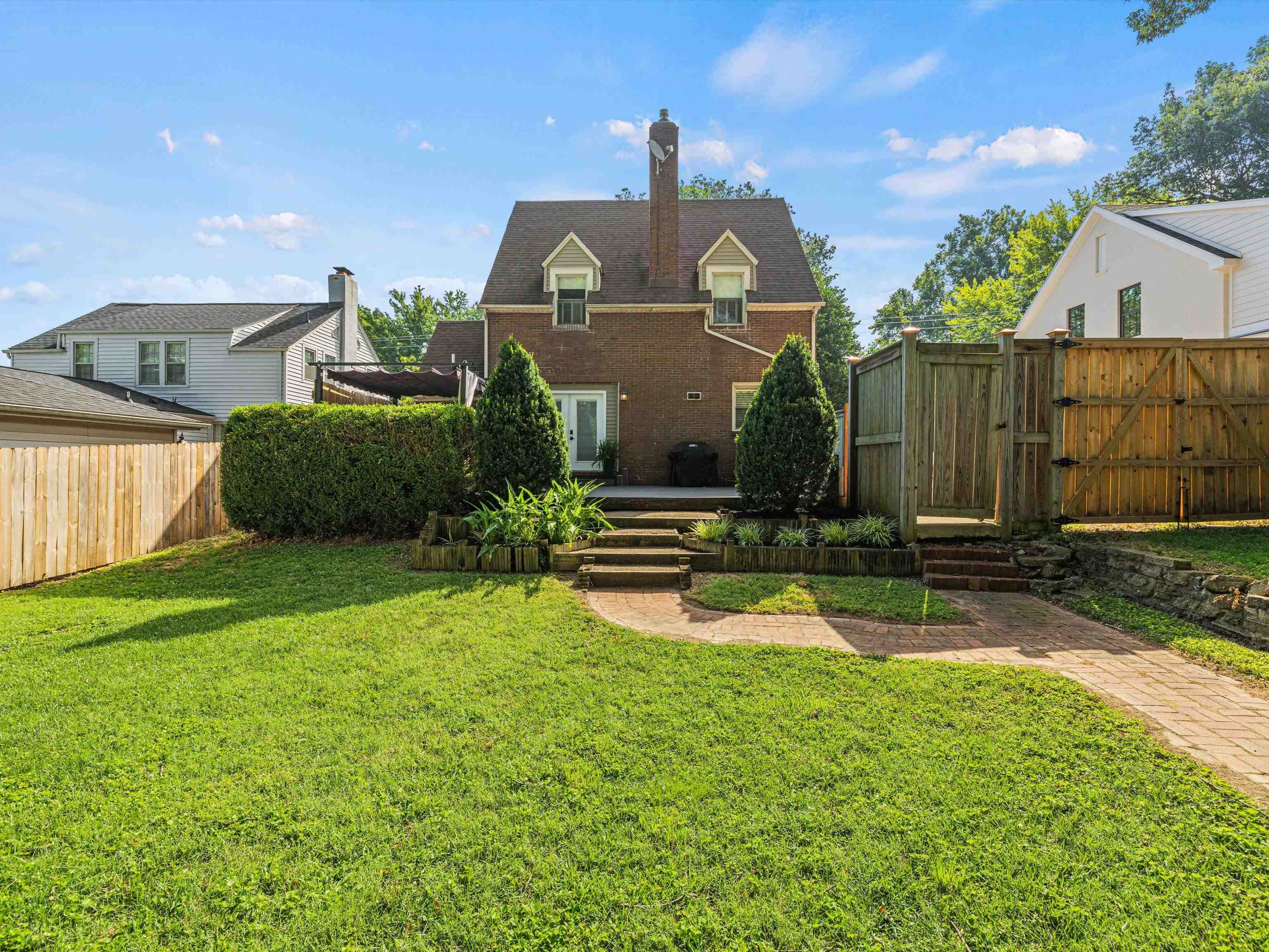 1616 Walnut Street, Owensboro, Kentucky 42301, 3 Bedrooms Bedrooms, ,2 BathroomsBathrooms,Single Family Residence,For Sale,Walnut Street,90192