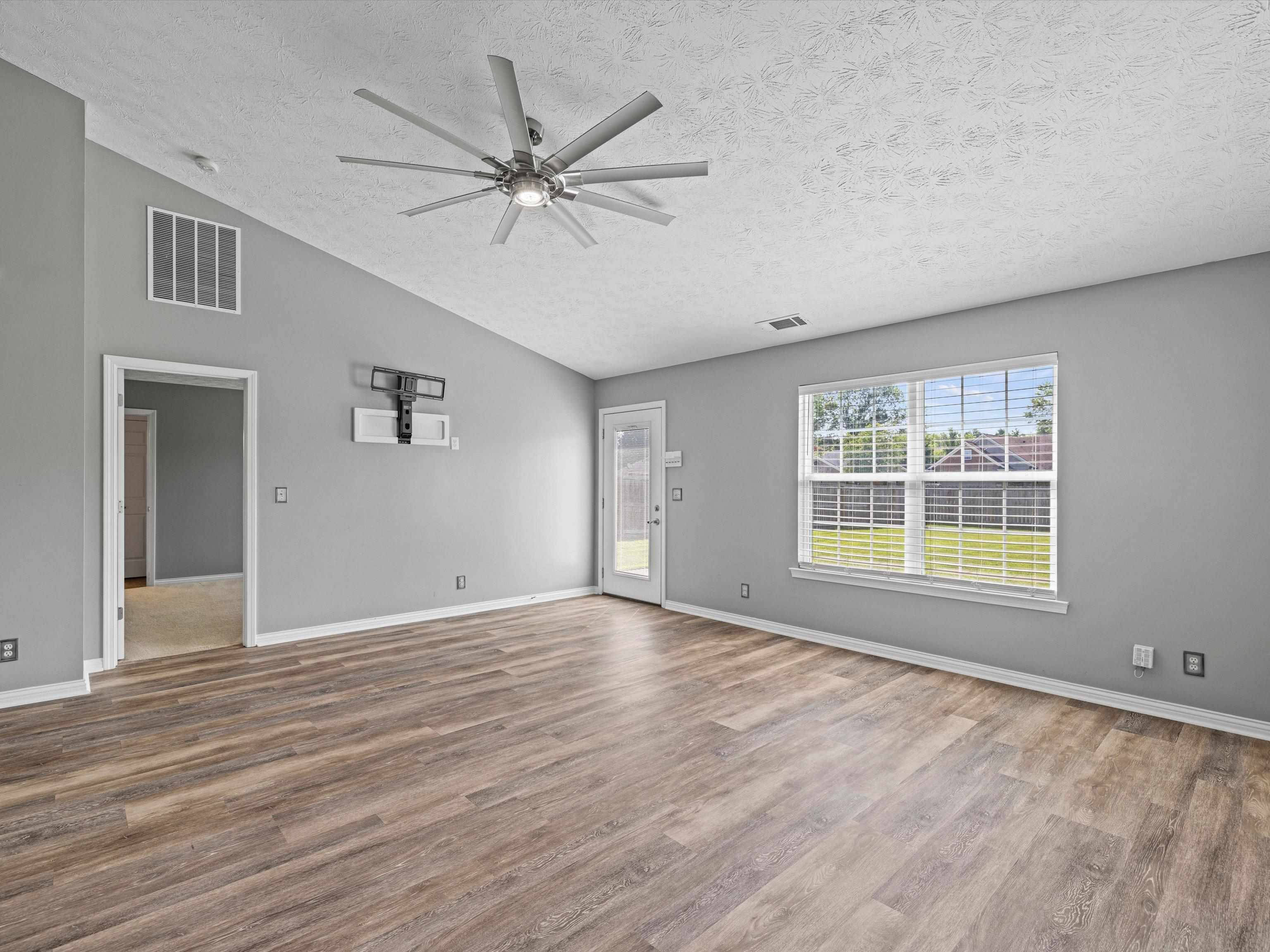 2336 Trails Lake Garden, Owensboro, Kentucky 42303, 3 Bedrooms Bedrooms, ,2 BathroomsBathrooms,Single Family Residence,For Sale,Trails Lake Garden,90194