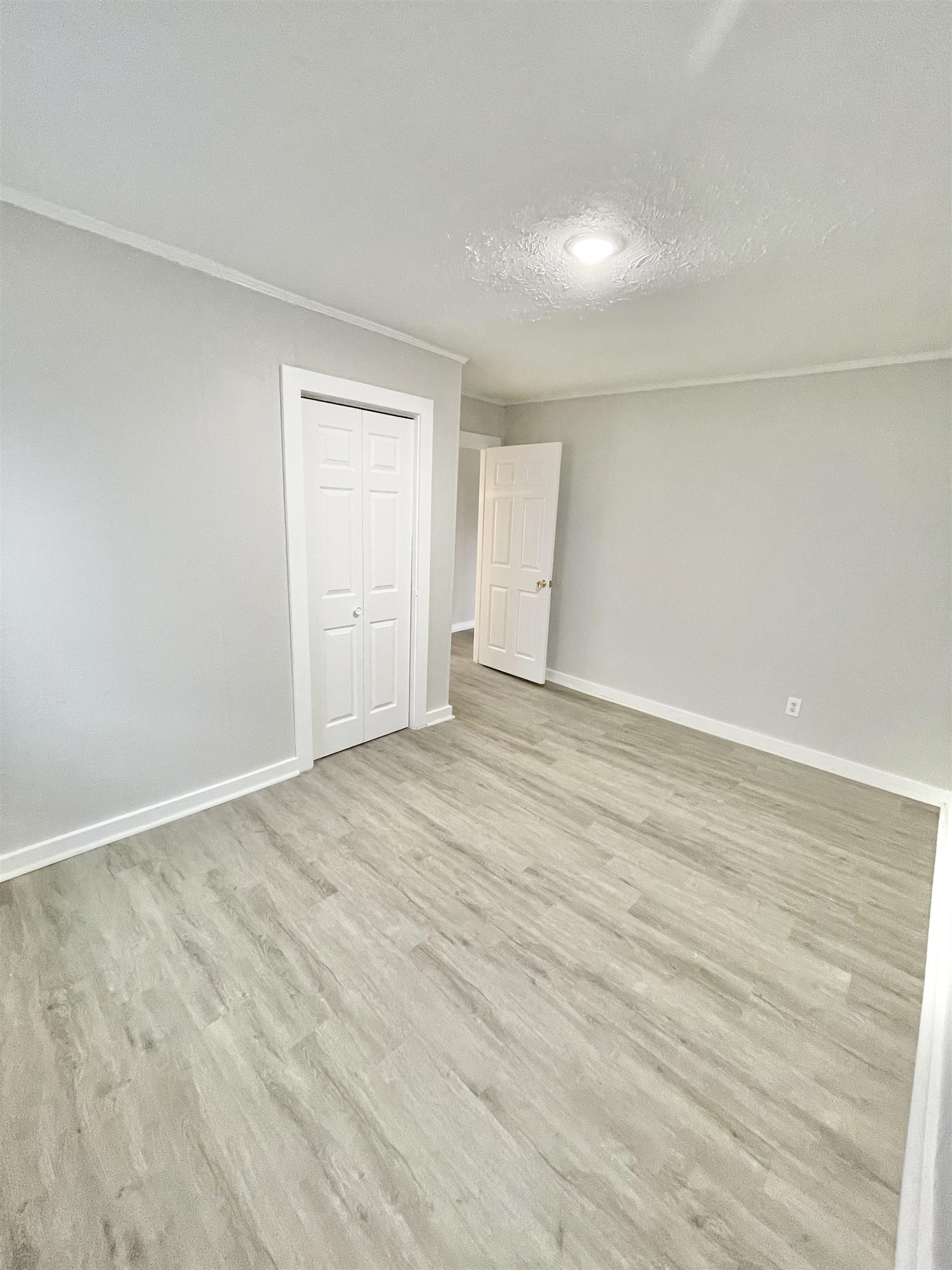 2018 Hughes Ave, Owensboro, Kentucky 42303, 2 Bedrooms Bedrooms, ,1 BathroomBathrooms,Single Family Residence,For Sale,Hughes Ave,90195