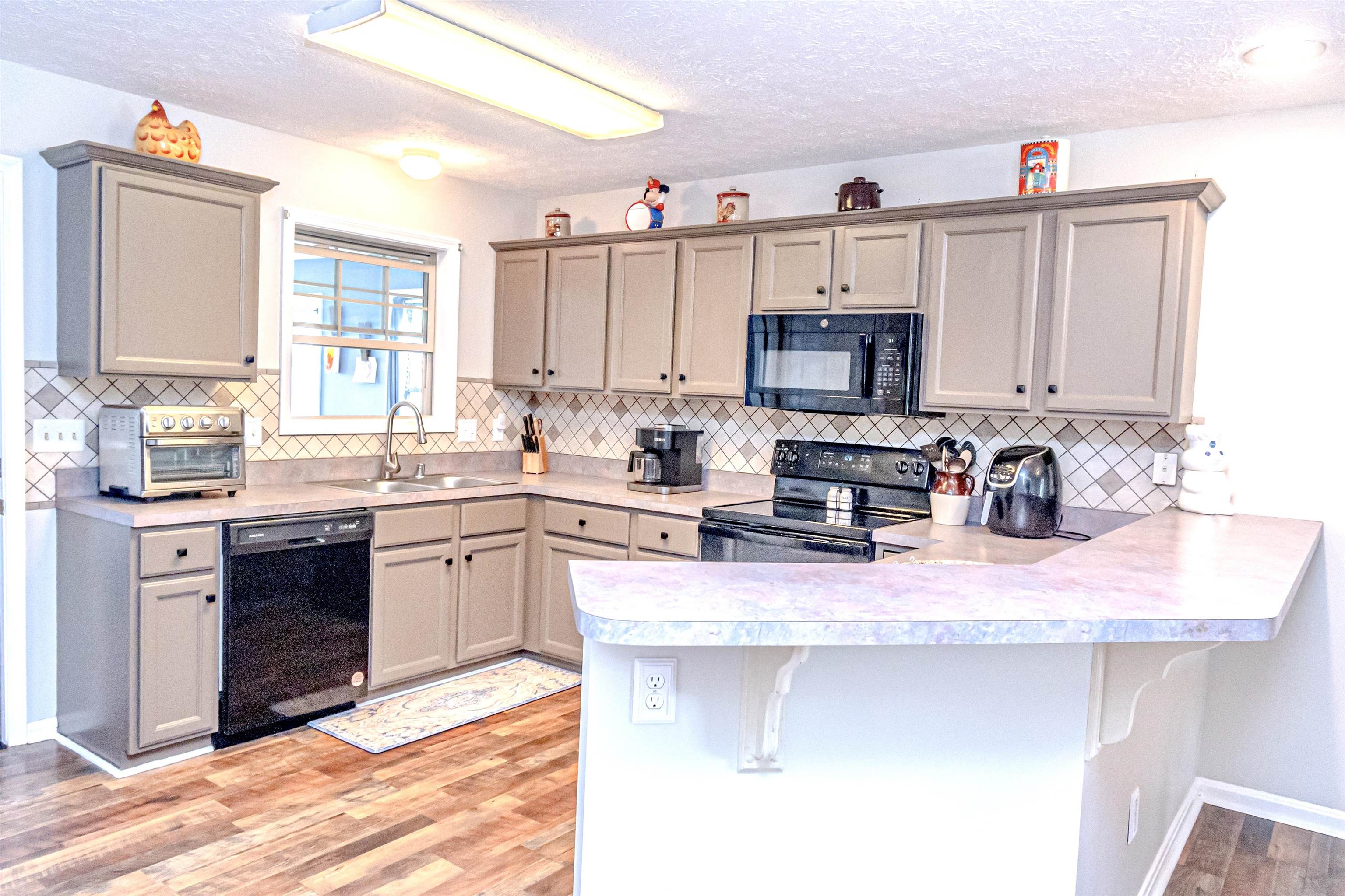 3068 Stirrup Loop, Owensboro, Kentucky 42303, 3 Bedrooms Bedrooms, ,2 BathroomsBathrooms,Single Family Residence,For Sale,Stirrup Loop,90199