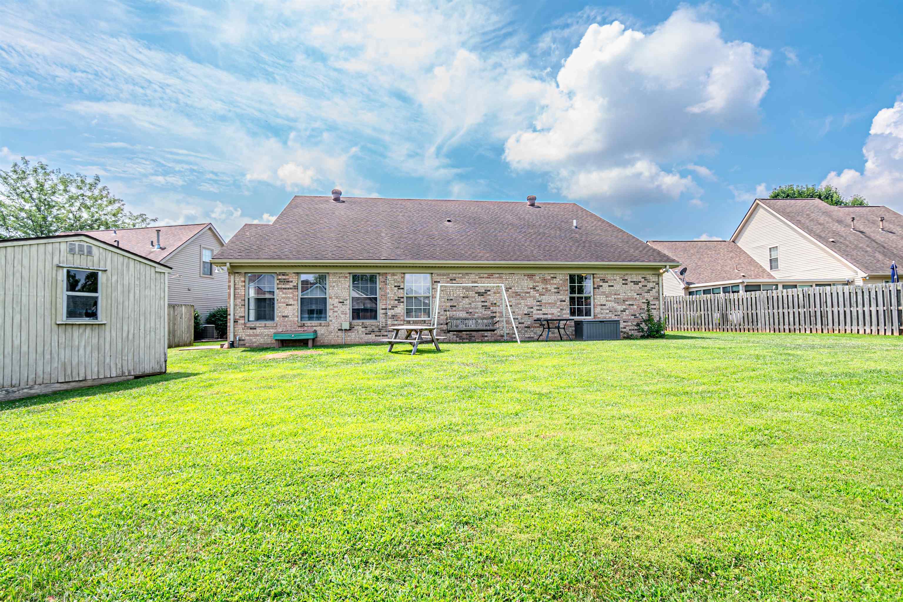 3068 Stirrup Loop, Owensboro, Kentucky 42303, 3 Bedrooms Bedrooms, ,2 BathroomsBathrooms,Single Family Residence,For Sale,Stirrup Loop,90199