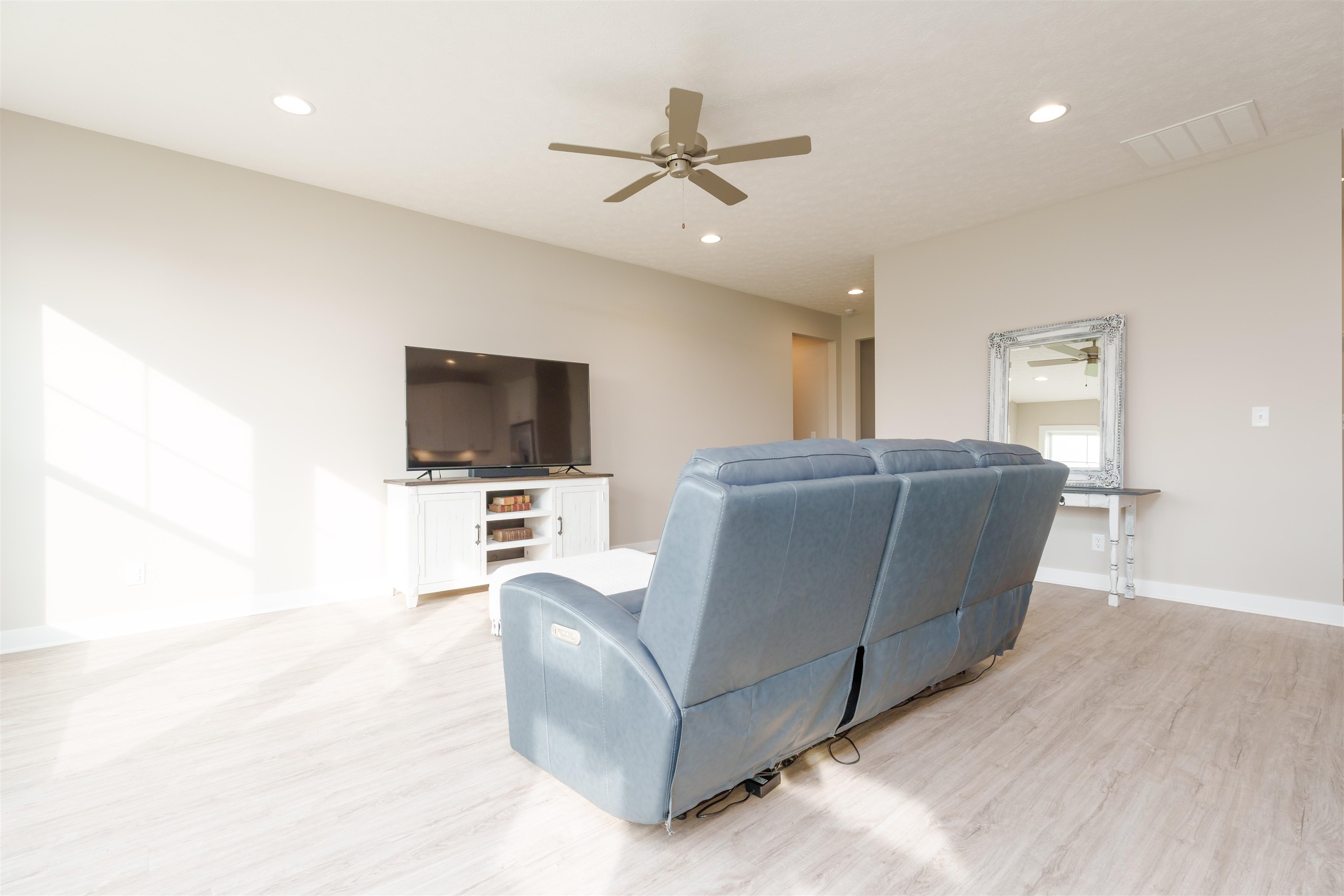 6817 Valley Brook Trace, Utica, Kentucky 42376, 3 Bedrooms Bedrooms, ,2 BathroomsBathrooms,Single Family Residence,For Sale,6817 Valley Brook Trace,90203