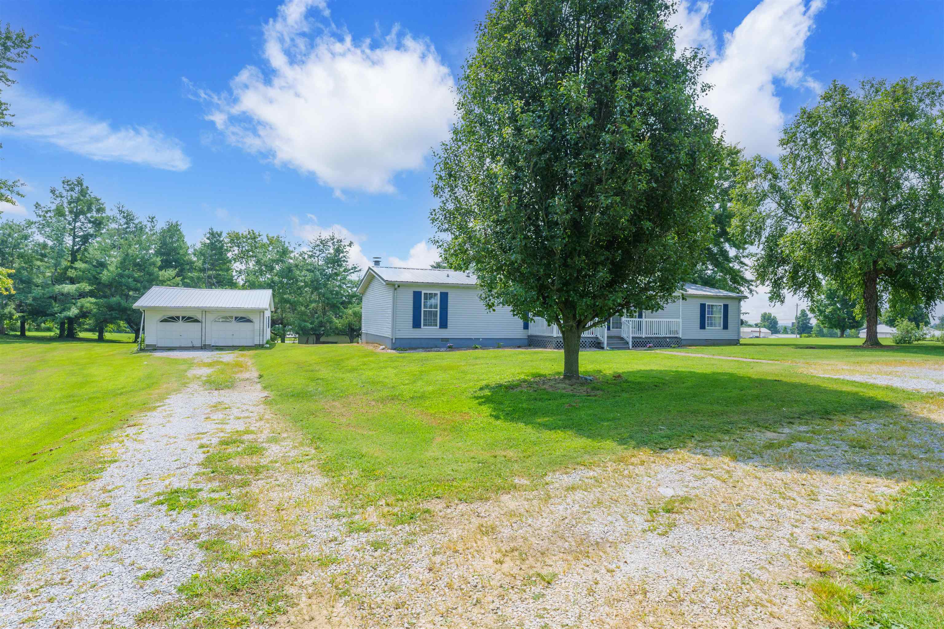 200 JW Bailey Rd., Calhoun, Kentucky 42327, 3 Bedrooms Bedrooms, ,2 BathroomsBathrooms,Single Family Residence,For Sale,JW Bailey Rd.,90204