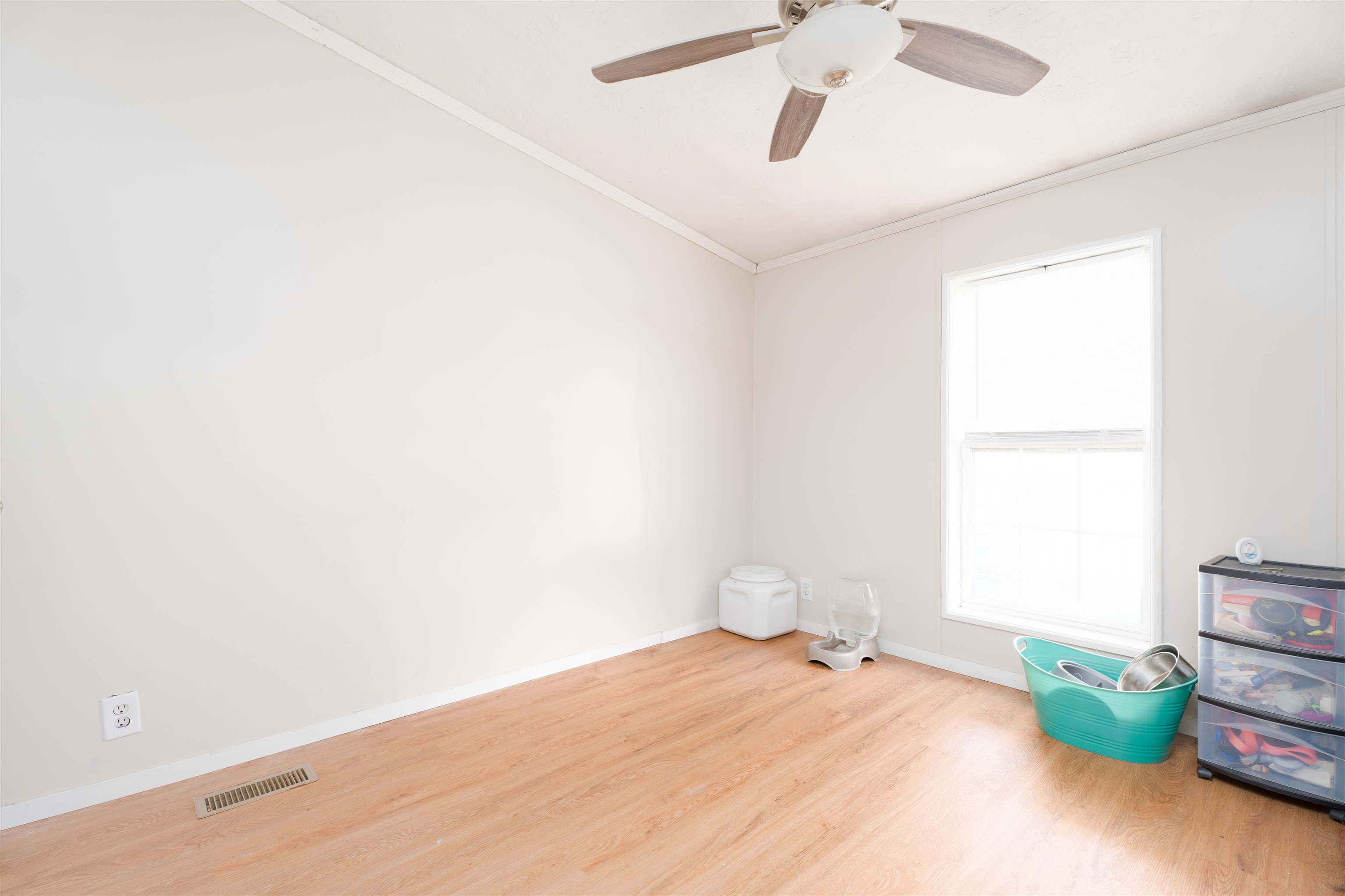 200 JW Bailey Rd., Calhoun, Kentucky 42327, 3 Bedrooms Bedrooms, ,2 BathroomsBathrooms,Single Family Residence,For Sale,JW Bailey Rd.,90204