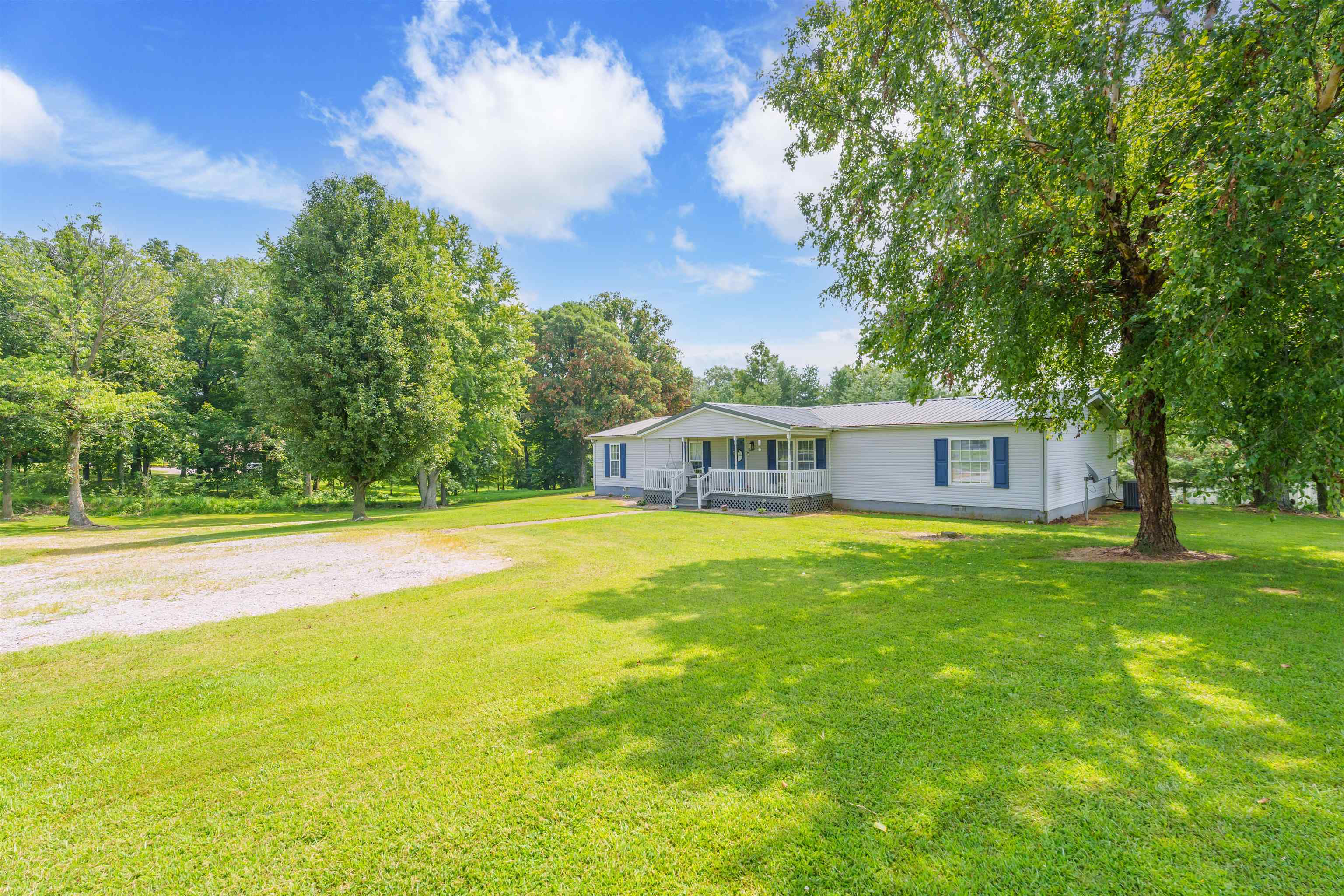 200 JW Bailey Rd., Calhoun, Kentucky 42327, 3 Bedrooms Bedrooms, ,2 BathroomsBathrooms,Single Family Residence,For Sale,JW Bailey Rd.,90204