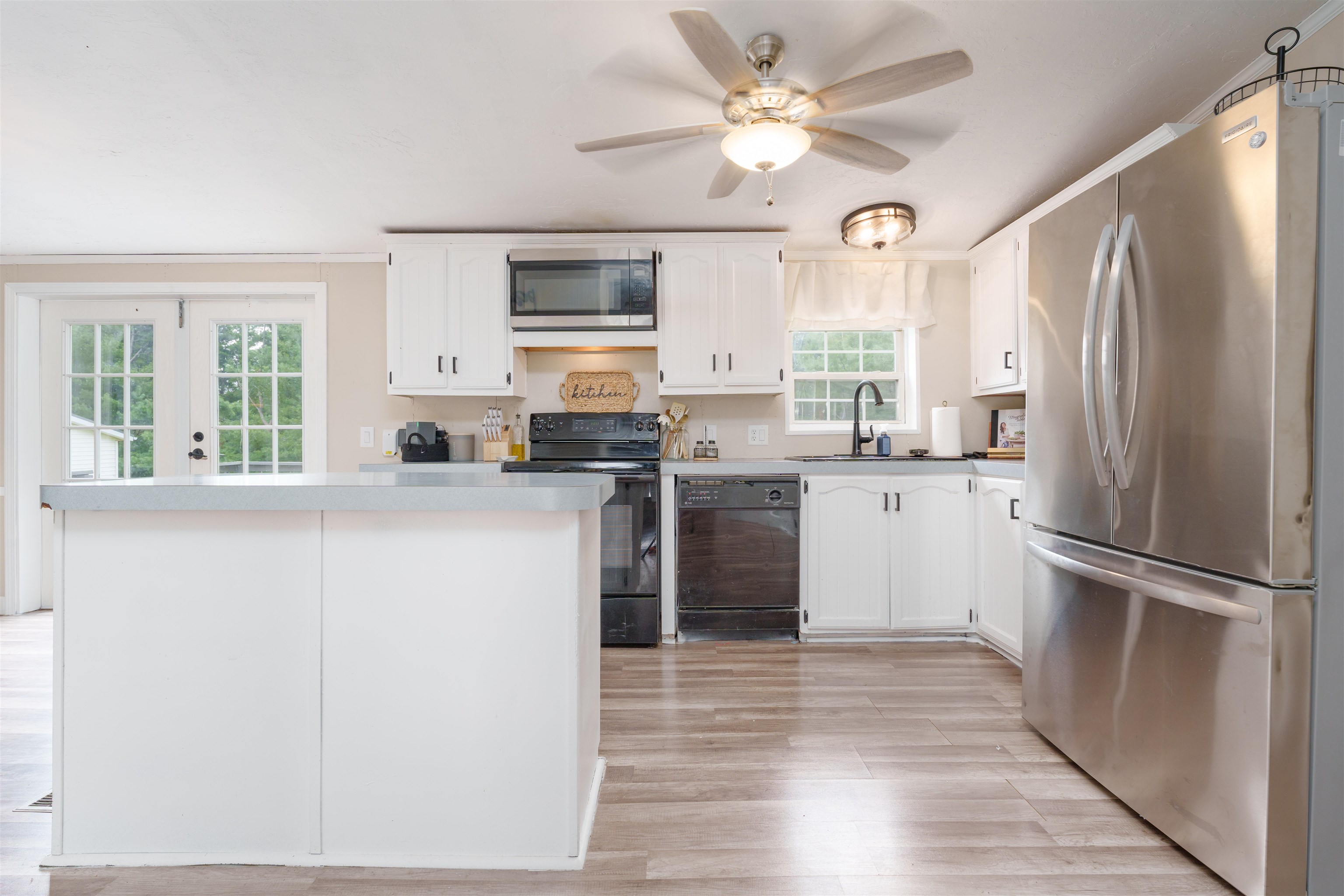 200 JW Bailey Rd., Calhoun, Kentucky 42327, 3 Bedrooms Bedrooms, ,2 BathroomsBathrooms,Single Family Residence,For Sale,JW Bailey Rd.,90204