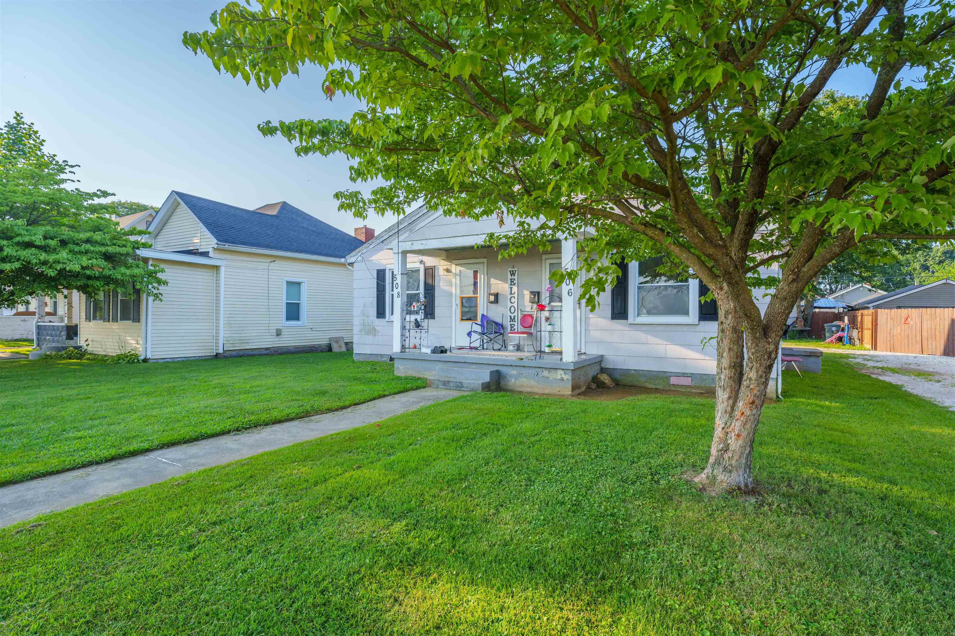 508 East 20th Street, Owensboro, Kentucky 42303, 2 Bedrooms Bedrooms, ,2 BathroomsBathrooms,Duplex,For Sale,East 20th Street,90206