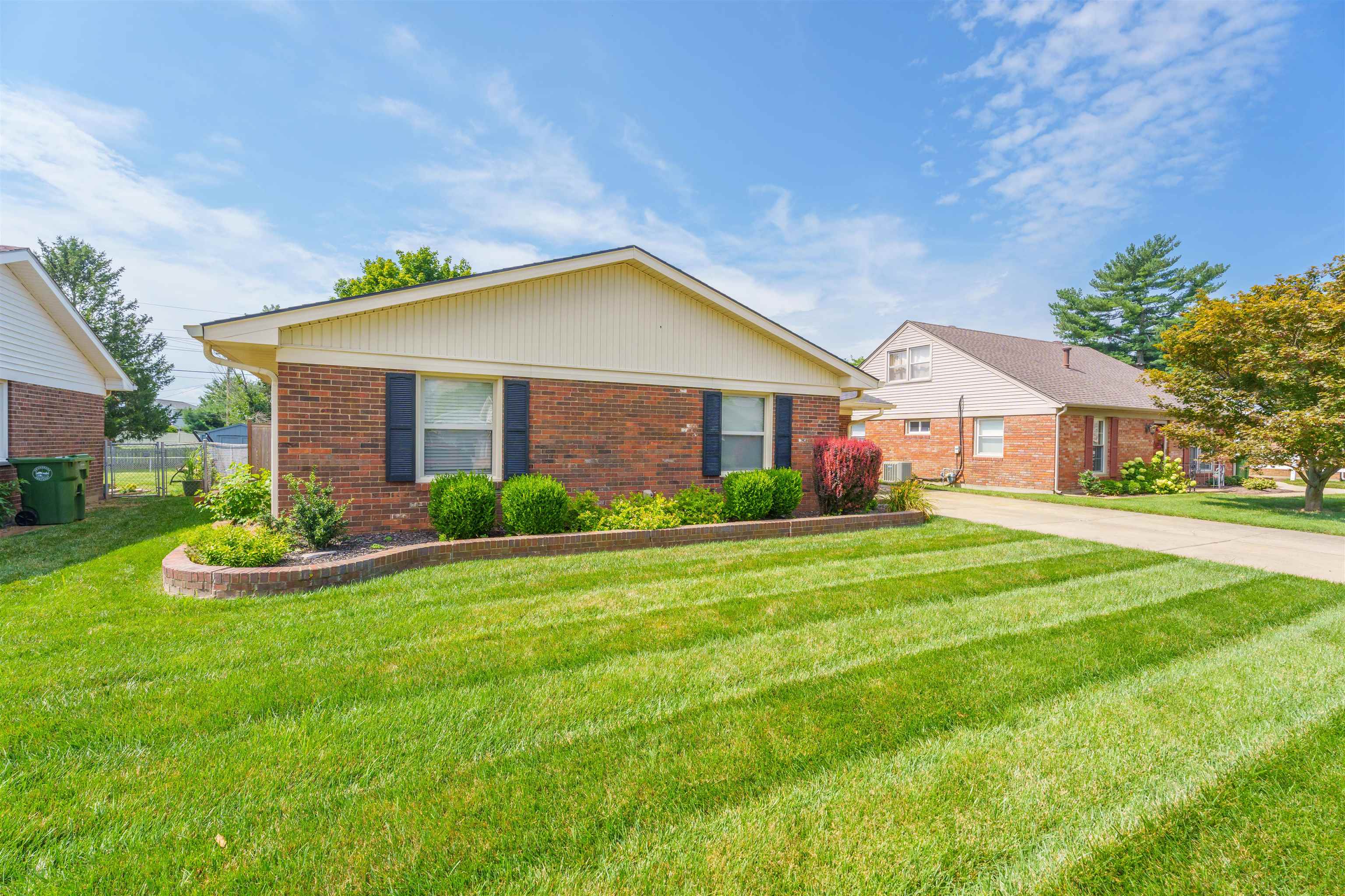 2306 Ponder Place, Owensboro, Kentucky 42301, 3 Bedrooms Bedrooms, ,2 BathroomsBathrooms,Single Family Residence,For Sale,Ponder Place,90213