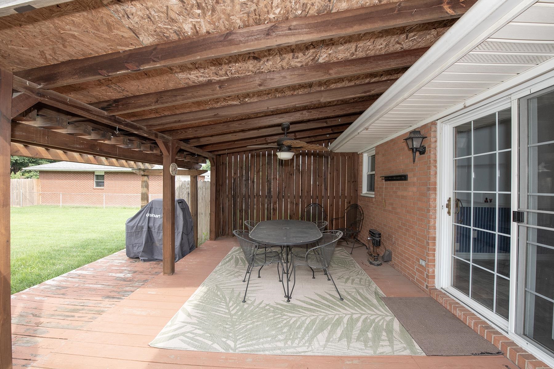 824 Charles Scott Drive, Owensboro, Kentucky 42303, 3 Bedrooms Bedrooms, ,1 BathroomBathrooms,Ranch,For Sale,Charles Scott Drive,90216