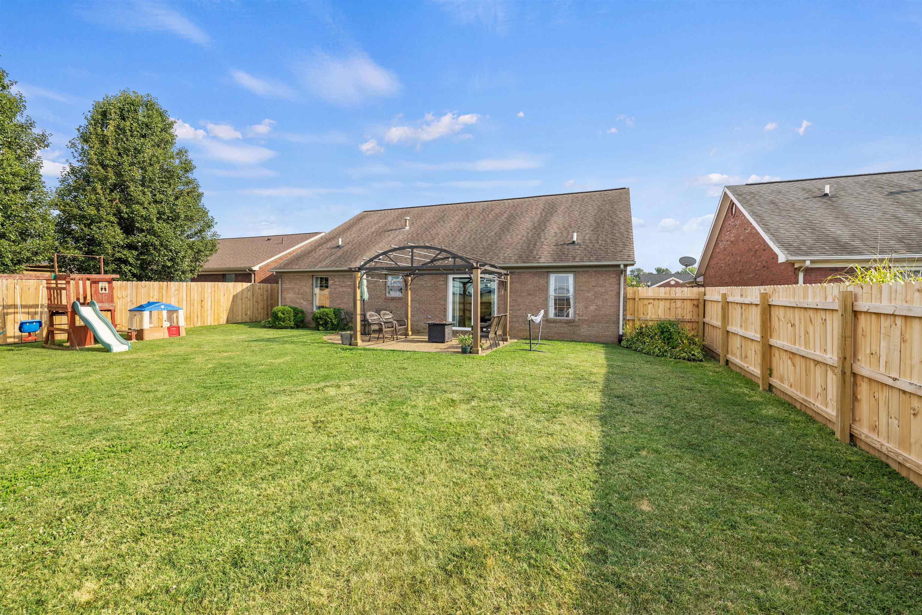 5365 Meadow Run, Owensboro, Kentucky 42301, 3 Bedrooms Bedrooms, ,2 BathroomsBathrooms,Ranch,For Sale,Meadow Run,90218