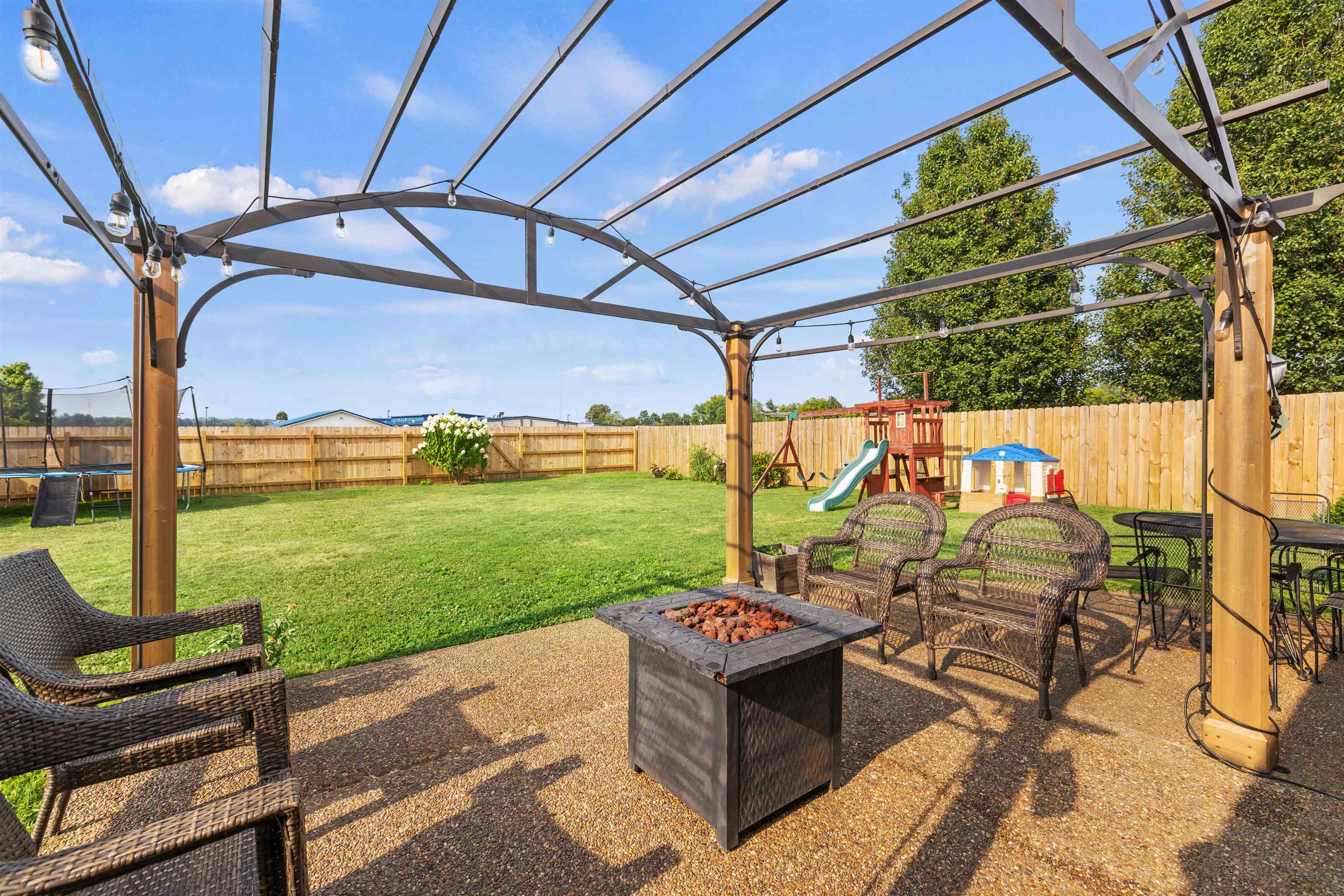 5365 Meadow Run, Owensboro, Kentucky 42301, 3 Bedrooms Bedrooms, ,2 BathroomsBathrooms,Ranch,For Sale,Meadow Run,90218