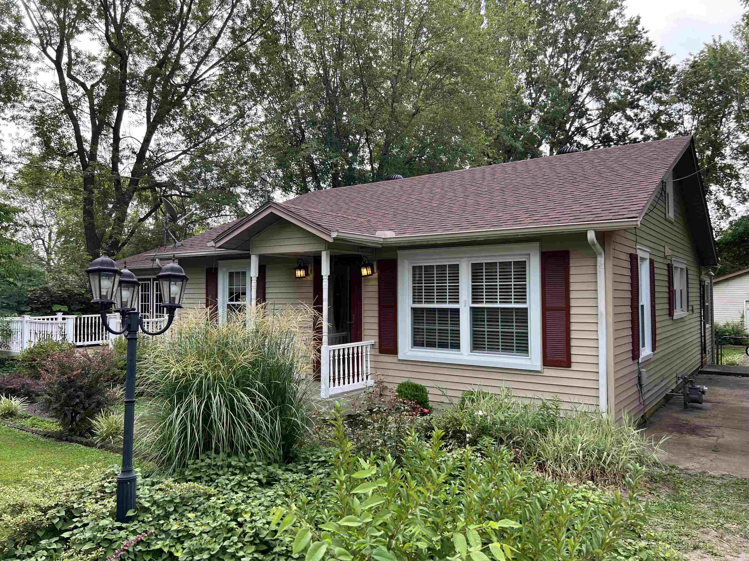 207 Allison Street, Greenville, Kentucky 42345, 2 Bedrooms Bedrooms, ,2 BathroomsBathrooms,Single Family Residence,For Sale,Allison Street,90221