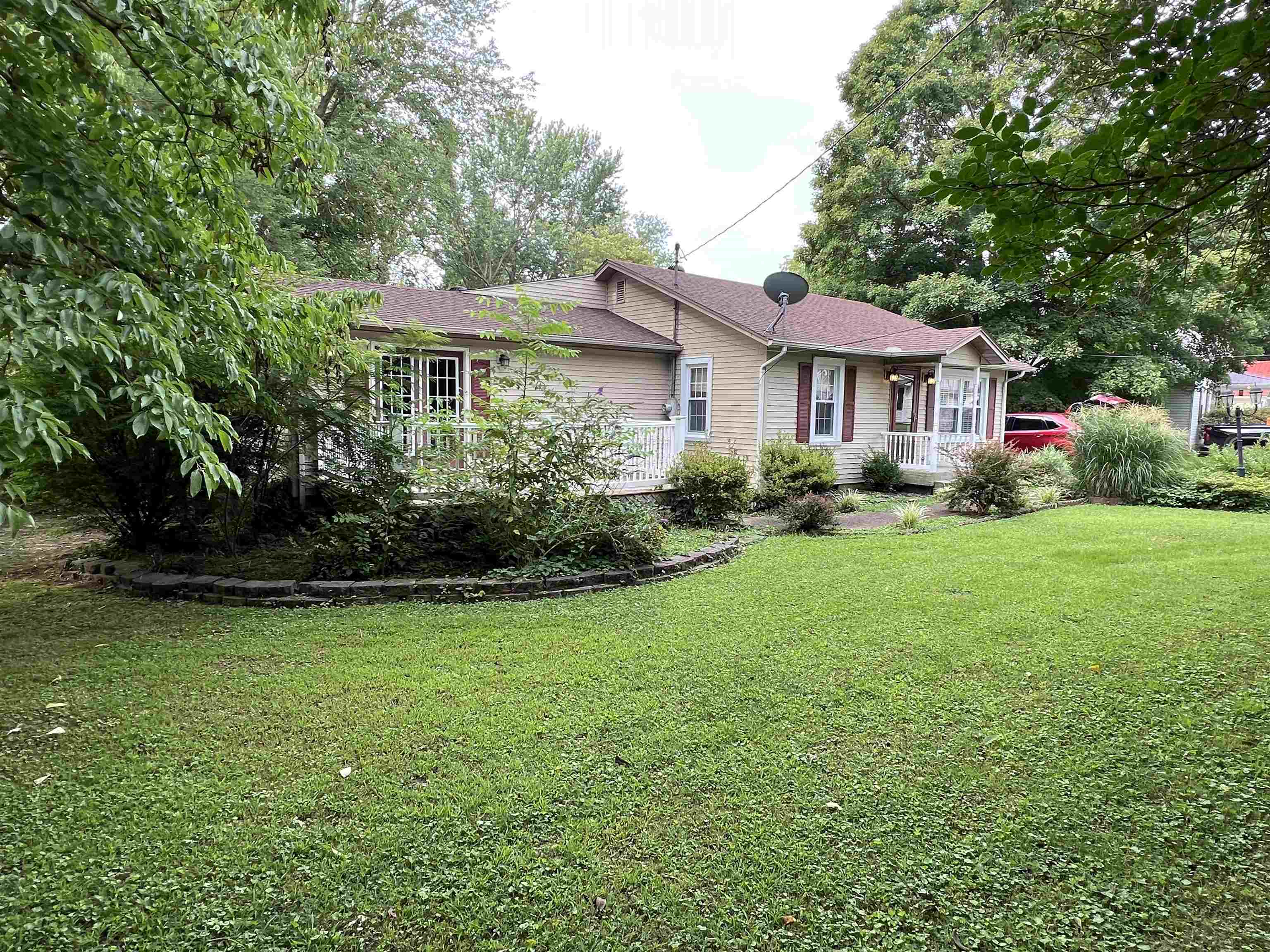 207 Allison Street, Greenville, Kentucky 42345, 2 Bedrooms Bedrooms, ,2 BathroomsBathrooms,Single Family Residence,For Sale,Allison Street,90221