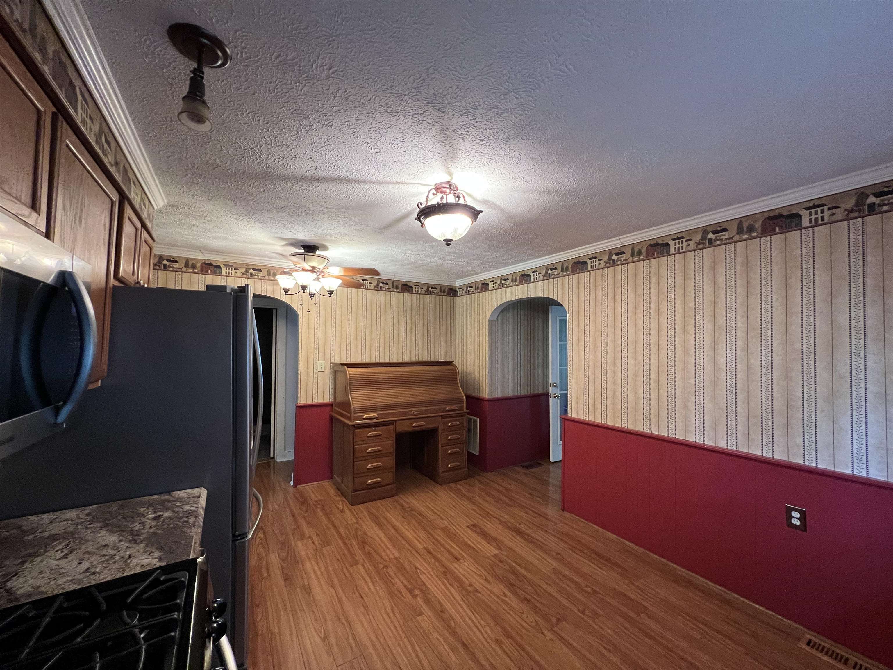 207 Allison Street, Greenville, Kentucky 42345, 2 Bedrooms Bedrooms, ,2 BathroomsBathrooms,Single Family Residence,For Sale,Allison Street,90221