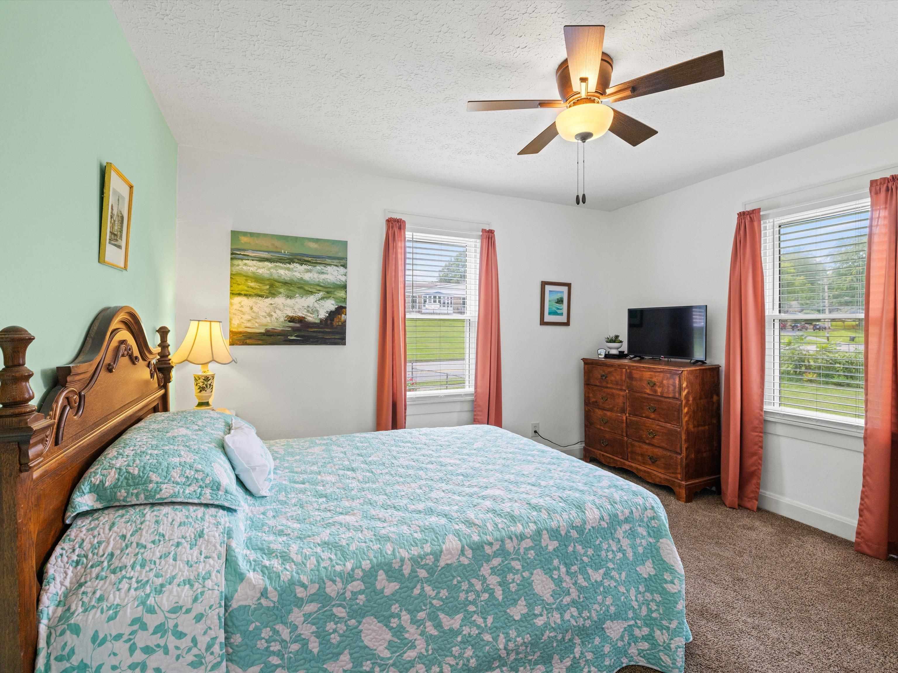 1611 Parrish Avenue, Owensboro, Kentucky 42301, 2 Bedrooms Bedrooms, ,1 BathroomBathrooms,Single Family Residence,For Sale,Parrish Avenue,90224