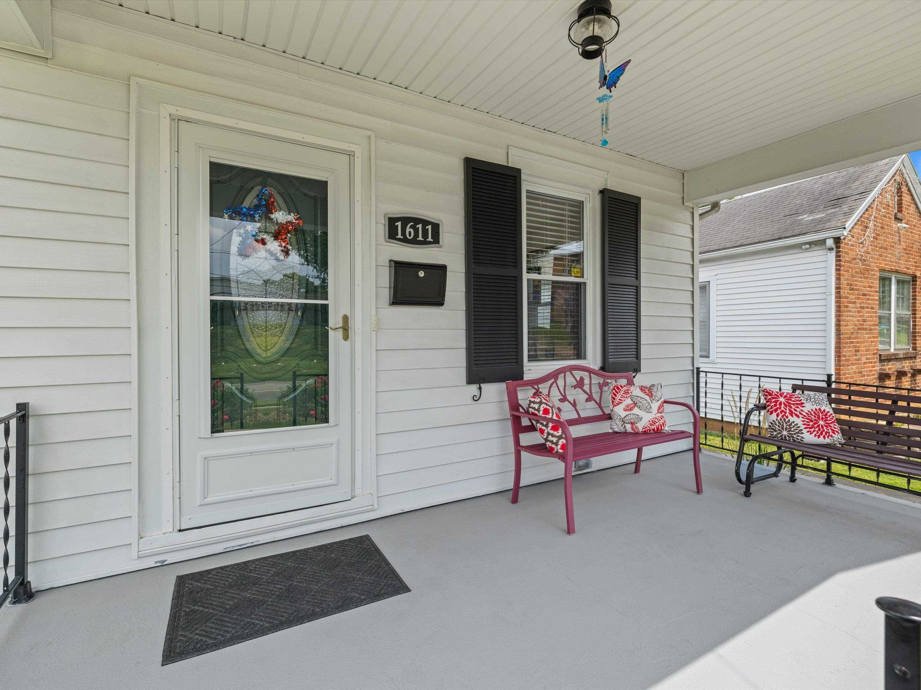 1611 Parrish Avenue, Owensboro, Kentucky 42301, 2 Bedrooms Bedrooms, ,1 BathroomBathrooms,Single Family Residence,For Sale,Parrish Avenue,90224