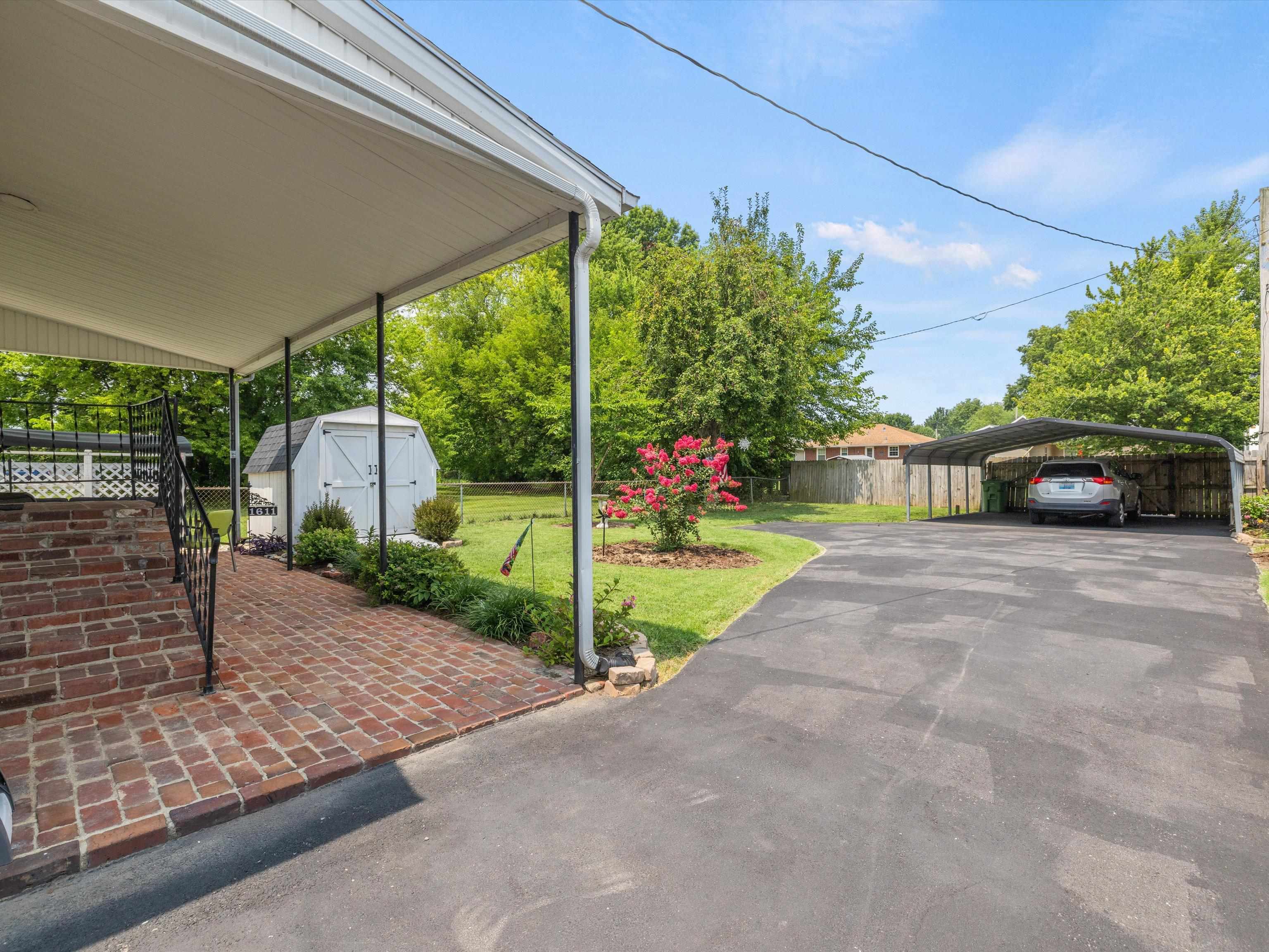 1611 Parrish Avenue, Owensboro, Kentucky 42301, 2 Bedrooms Bedrooms, ,1 BathroomBathrooms,Single Family Residence,For Sale,Parrish Avenue,90224