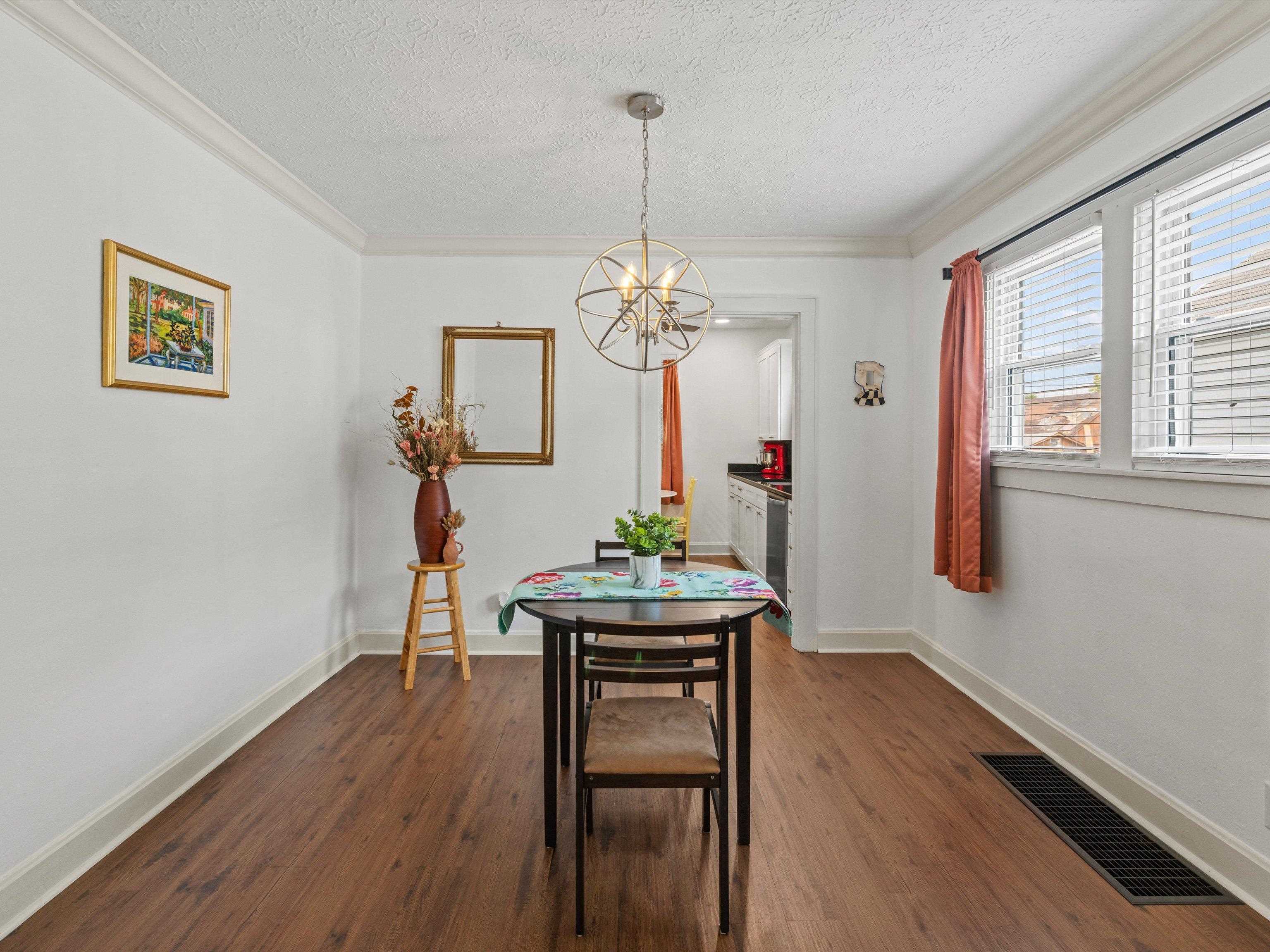 1611 Parrish Avenue, Owensboro, Kentucky 42301, 2 Bedrooms Bedrooms, ,1 BathroomBathrooms,Single Family Residence,For Sale,Parrish Avenue,90224