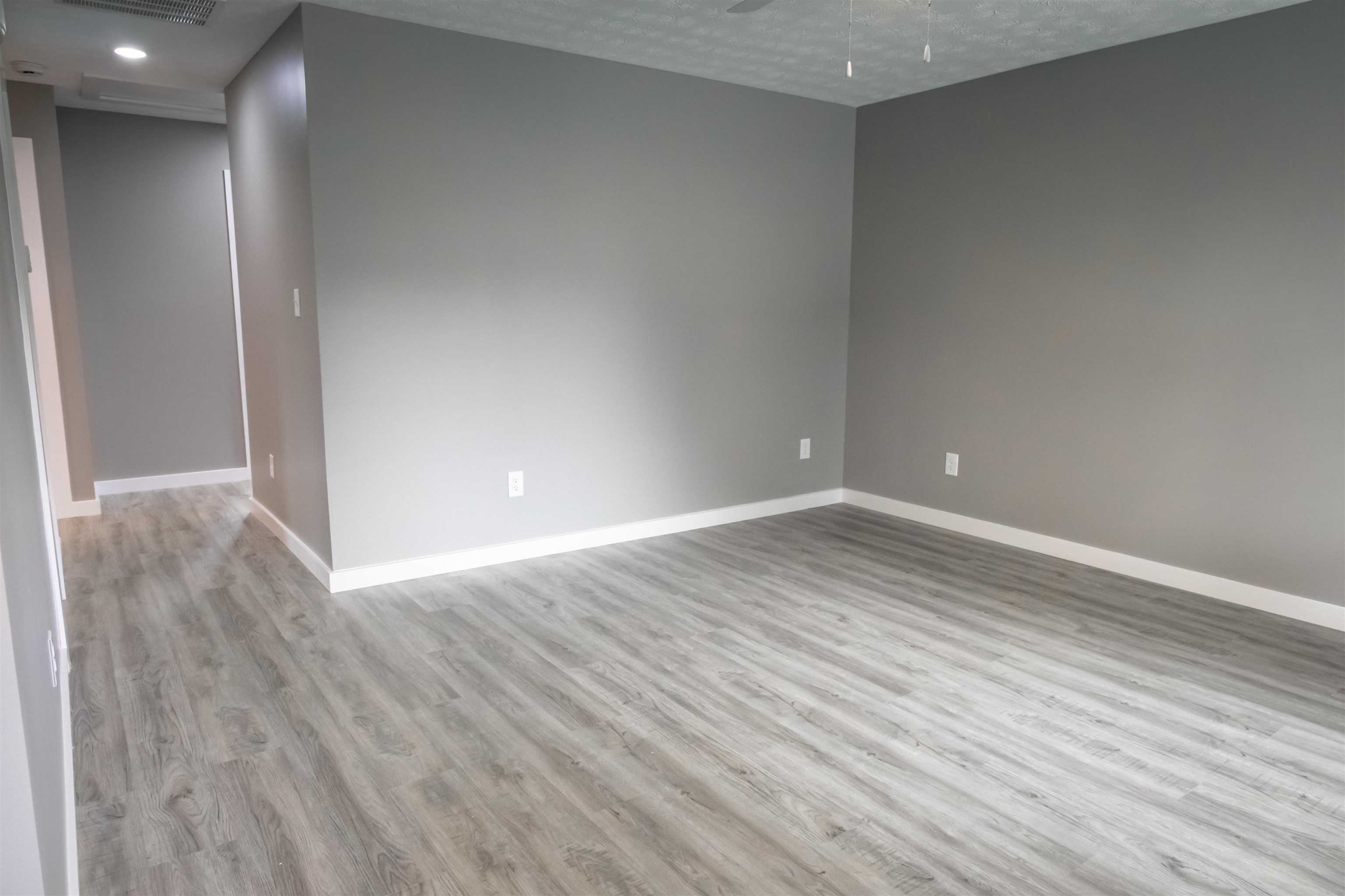1019 Jackson St, Owensboro, Kentucky 42303, 3 Bedrooms Bedrooms, ,1 BathroomBathrooms,Single Family Residence,For Sale,Jackson St,90225