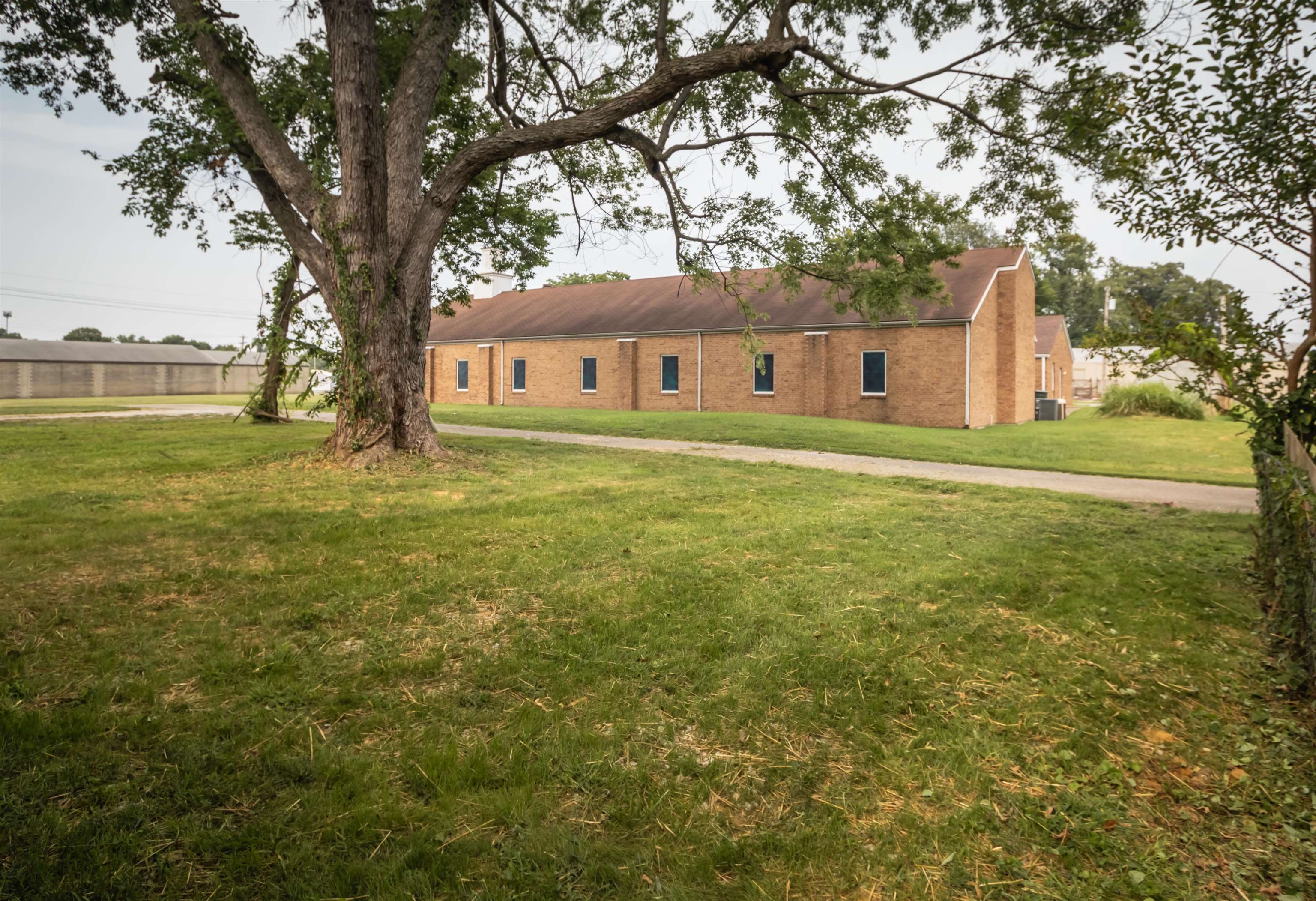 1019 Jackson St, Owensboro, Kentucky 42303, 3 Bedrooms Bedrooms, ,1 BathroomBathrooms,Single Family Residence,For Sale,Jackson St,90225