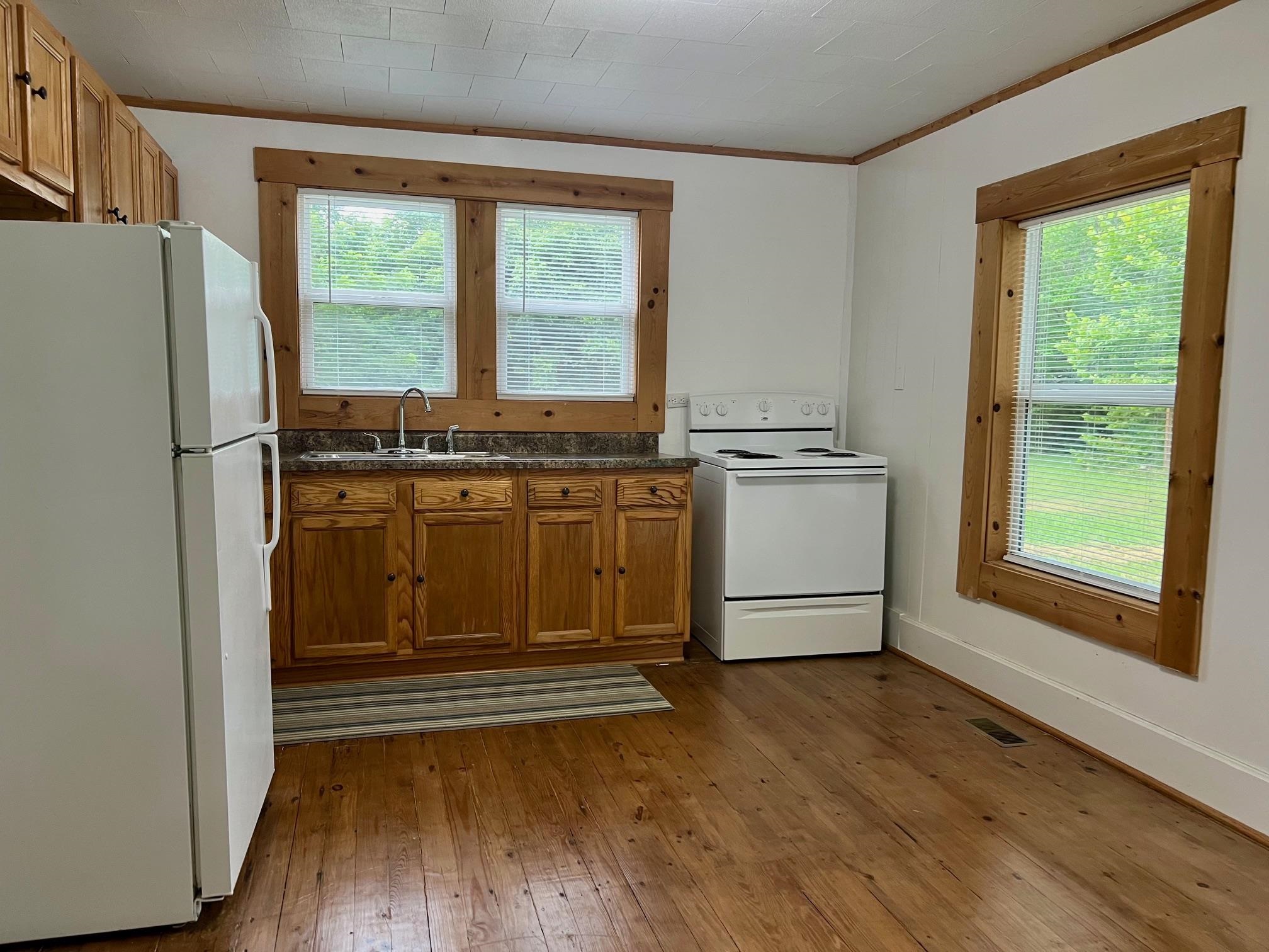 5823 State Route 1414, Hartford, Kentucky 42347, 3 Bedrooms Bedrooms, ,1 BathroomBathrooms,Single Family Residence,For Sale,State Route 1414,90226