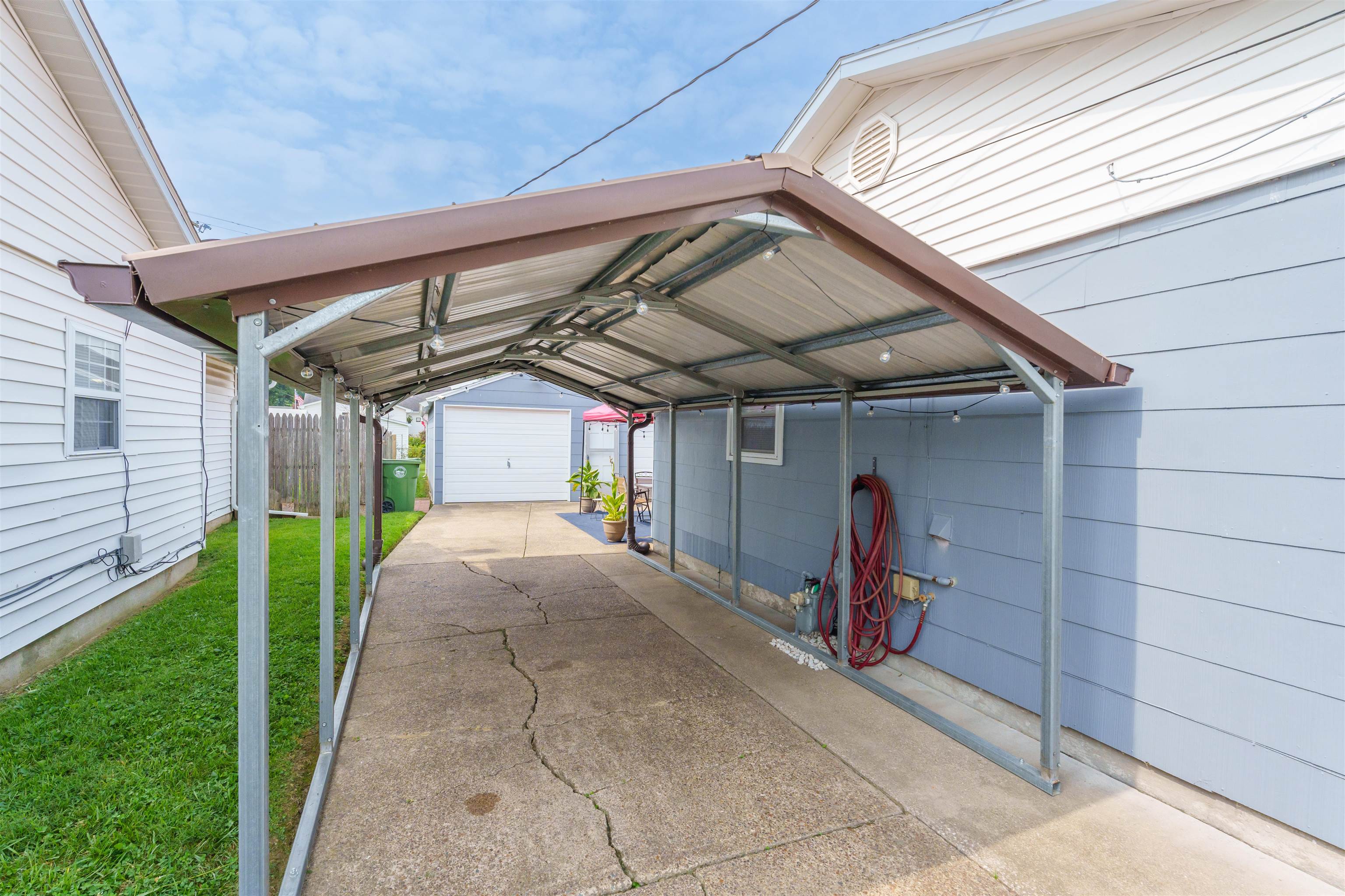 3118 Ridgewood Street, Owensboro, Kentucky 42301, 3 Bedrooms Bedrooms, ,1 BathroomBathrooms,Single Family Residence,For Sale,Ridgewood Street,90228