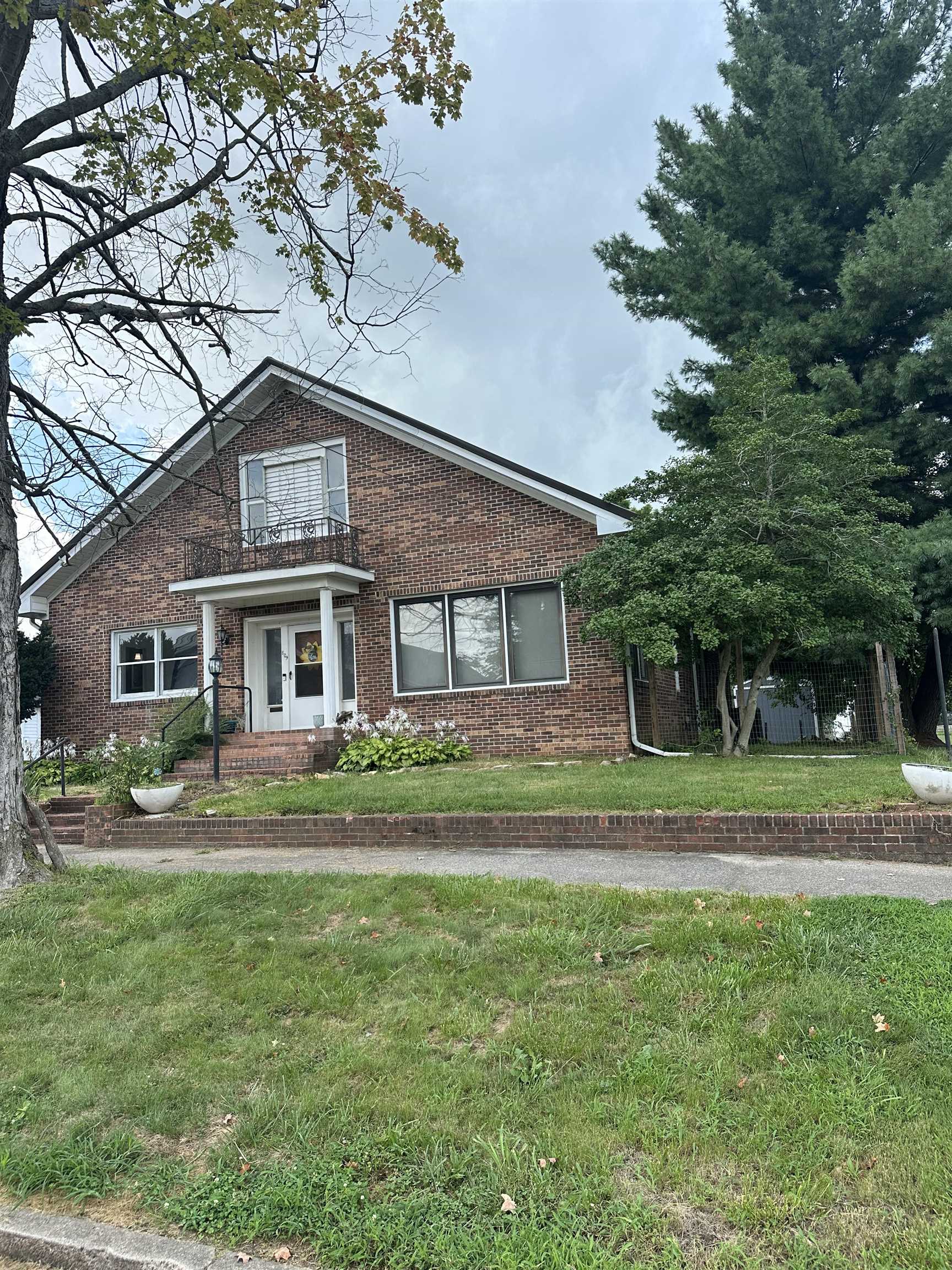 809 Adams street, Sturgis, Kentucky 42459, 3 Bedrooms Bedrooms, ,1 BathroomBathrooms,Single Family Residence,For Sale,Adams street,90229