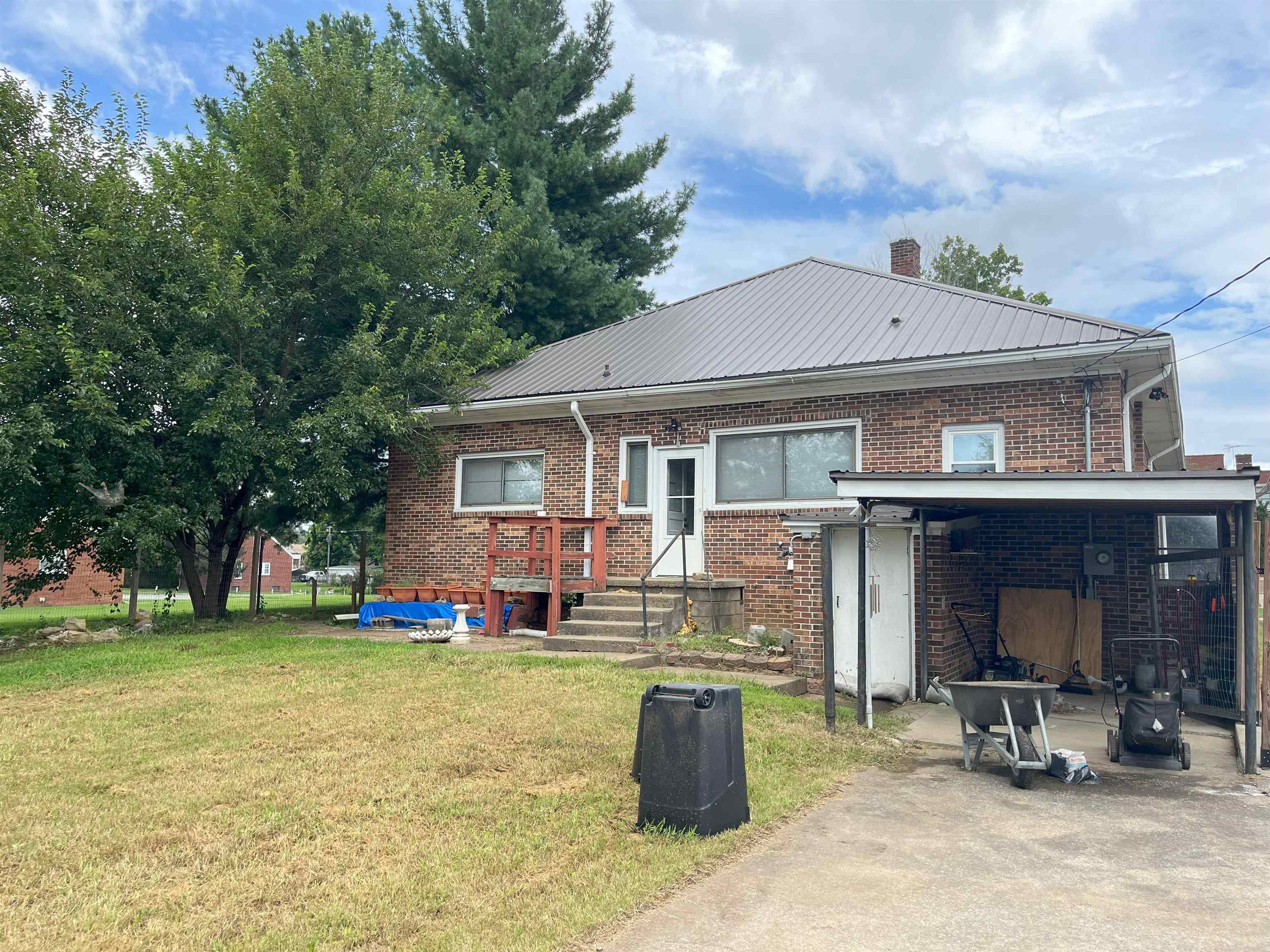 809 Adams street, Sturgis, Kentucky 42459, 3 Bedrooms Bedrooms, ,1 BathroomBathrooms,Single Family Residence,For Sale,Adams street,90229