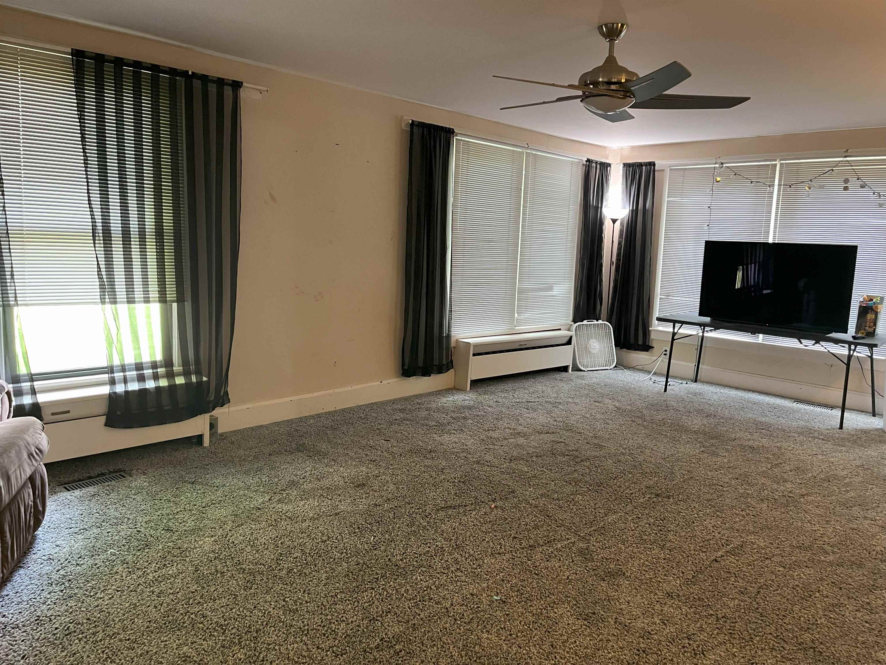 809 Adams street, Sturgis, Kentucky 42459, 3 Bedrooms Bedrooms, ,1 BathroomBathrooms,Single Family Residence,For Sale,Adams street,90229