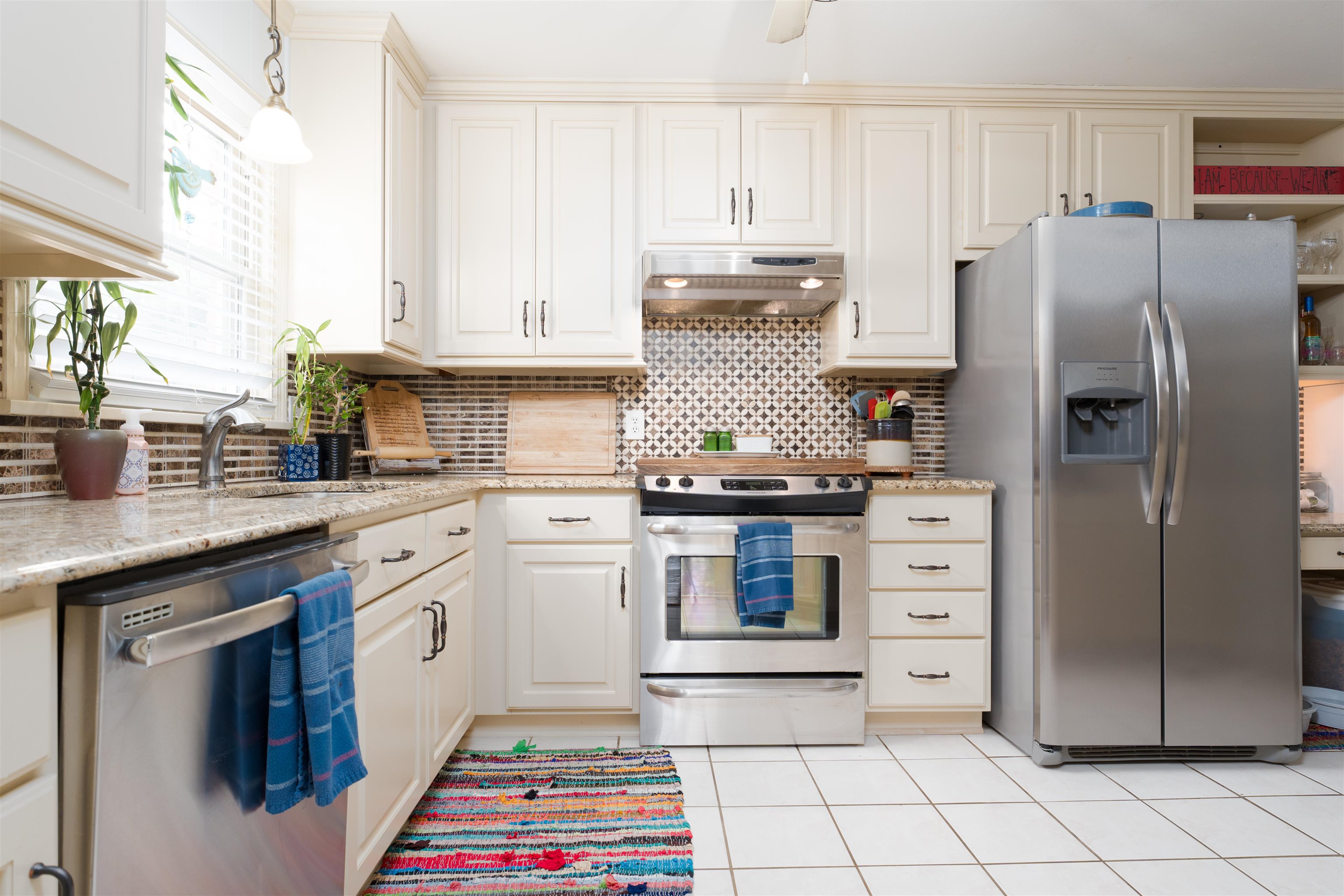 3204 Queens Way, Owensboro, Kentucky 42301, 3 Bedrooms Bedrooms, ,2 BathroomsBathrooms,Single Family Residence,For Sale,Queens Way,90231