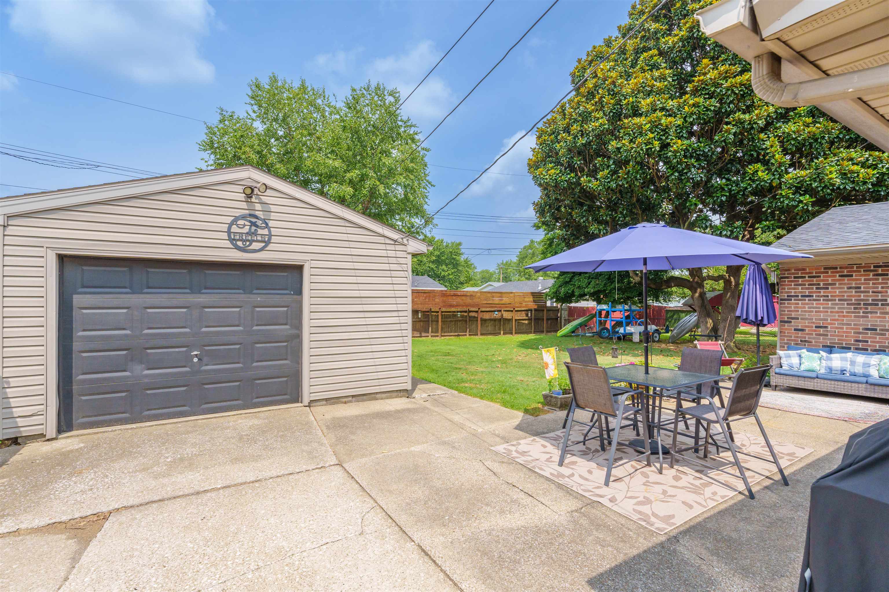 3204 Queens Way, Owensboro, Kentucky 42301, 3 Bedrooms Bedrooms, ,2 BathroomsBathrooms,Single Family Residence,For Sale,Queens Way,90231