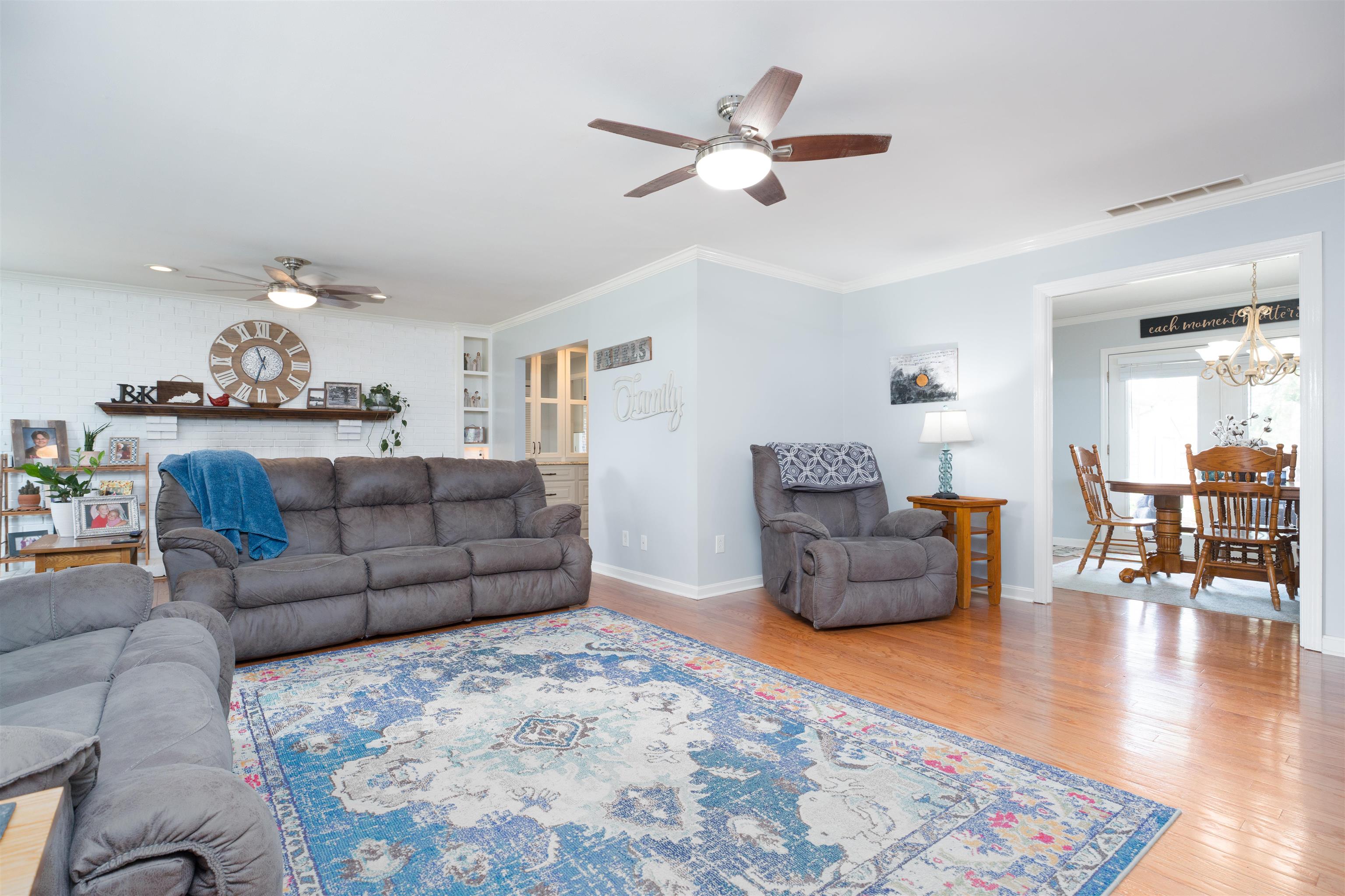 3204 Queens Way, Owensboro, Kentucky 42301, 3 Bedrooms Bedrooms, ,2 BathroomsBathrooms,Single Family Residence,For Sale,Queens Way,90231