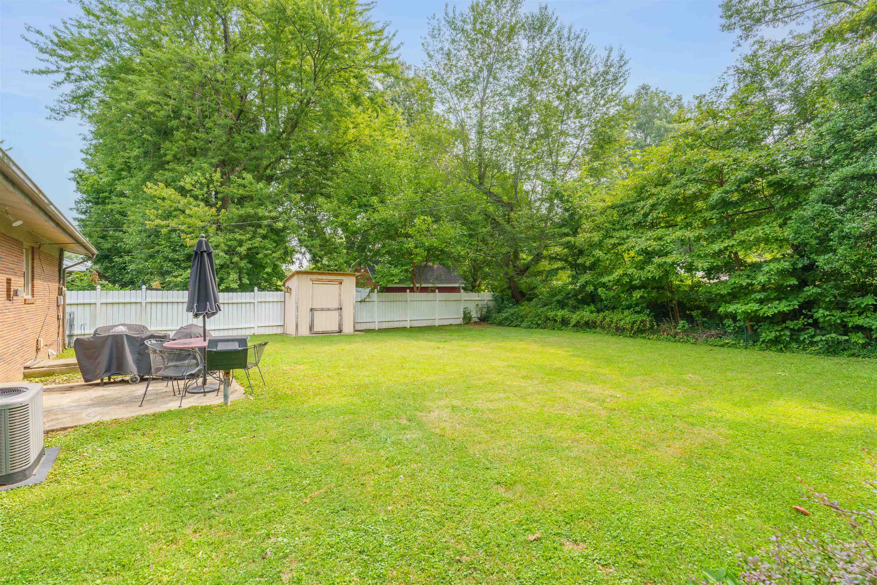 3807 Steele Drive, Owensboro, Kentucky 42303, 4 Bedrooms Bedrooms, ,1 BathroomBathrooms,Single Family Residence,For Sale,Steele Drive,90232