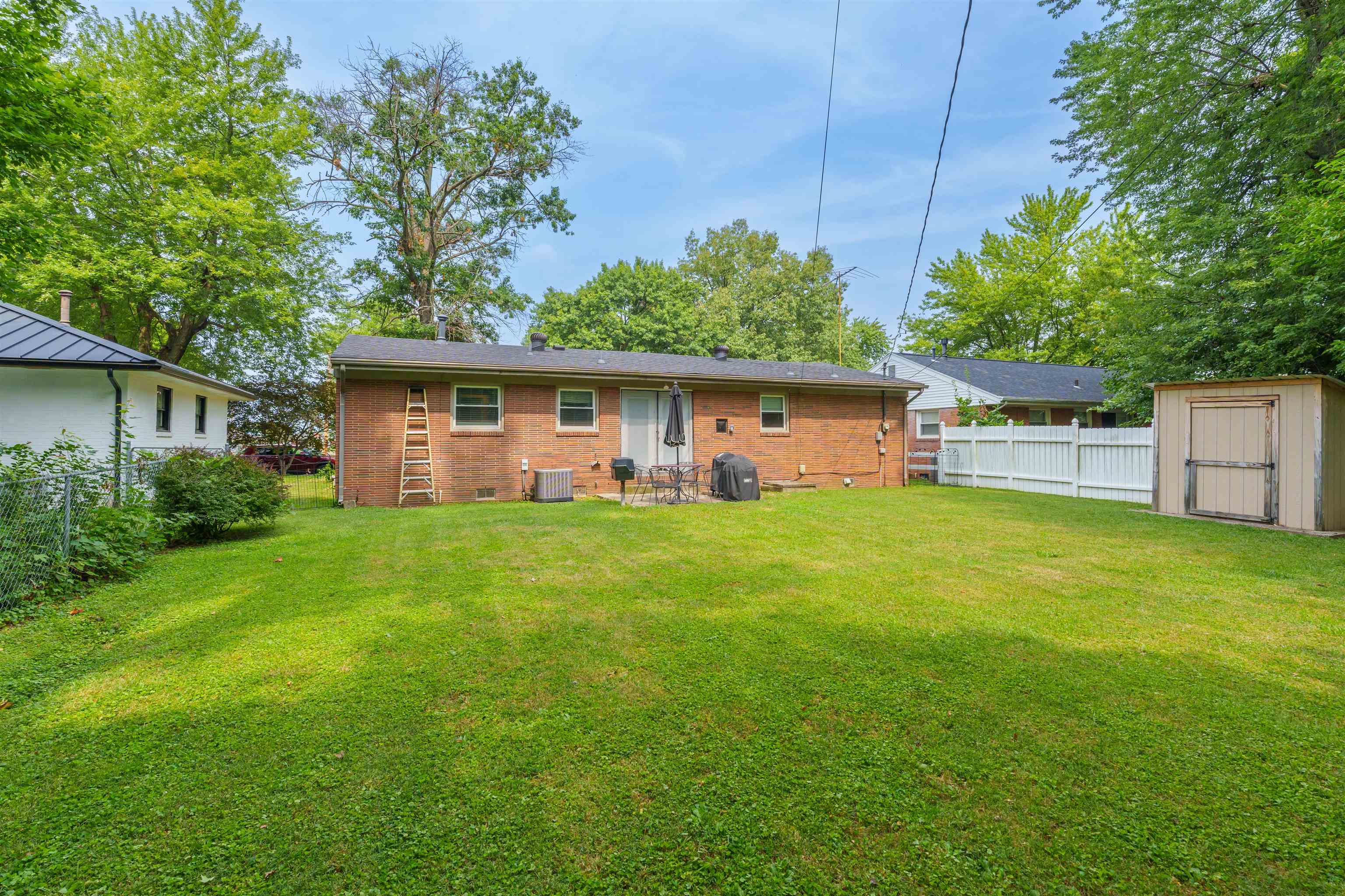 3807 Steele Drive, Owensboro, Kentucky 42303, 4 Bedrooms Bedrooms, ,1 BathroomBathrooms,Single Family Residence,For Sale,Steele Drive,90232
