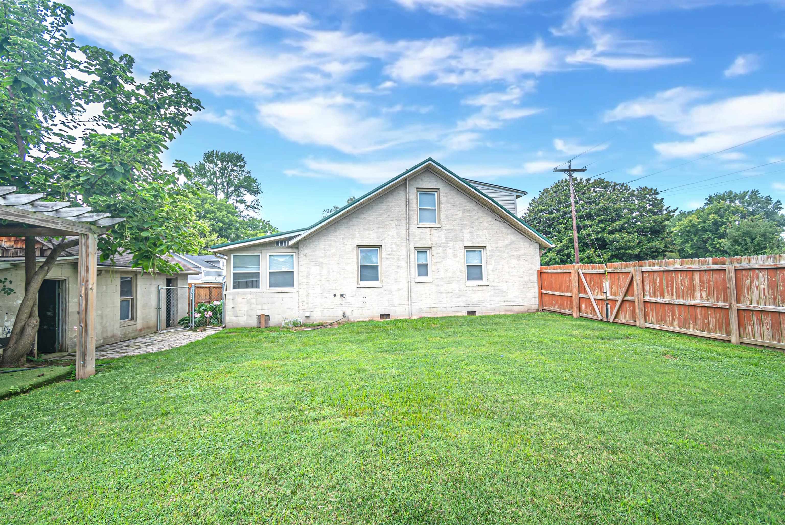 230 Byers Avenue, Owensboro, Kentucky 42303, 4 Bedrooms Bedrooms, ,2 BathroomsBathrooms,Single Family Residence,For Sale,Byers Avenue,90236
