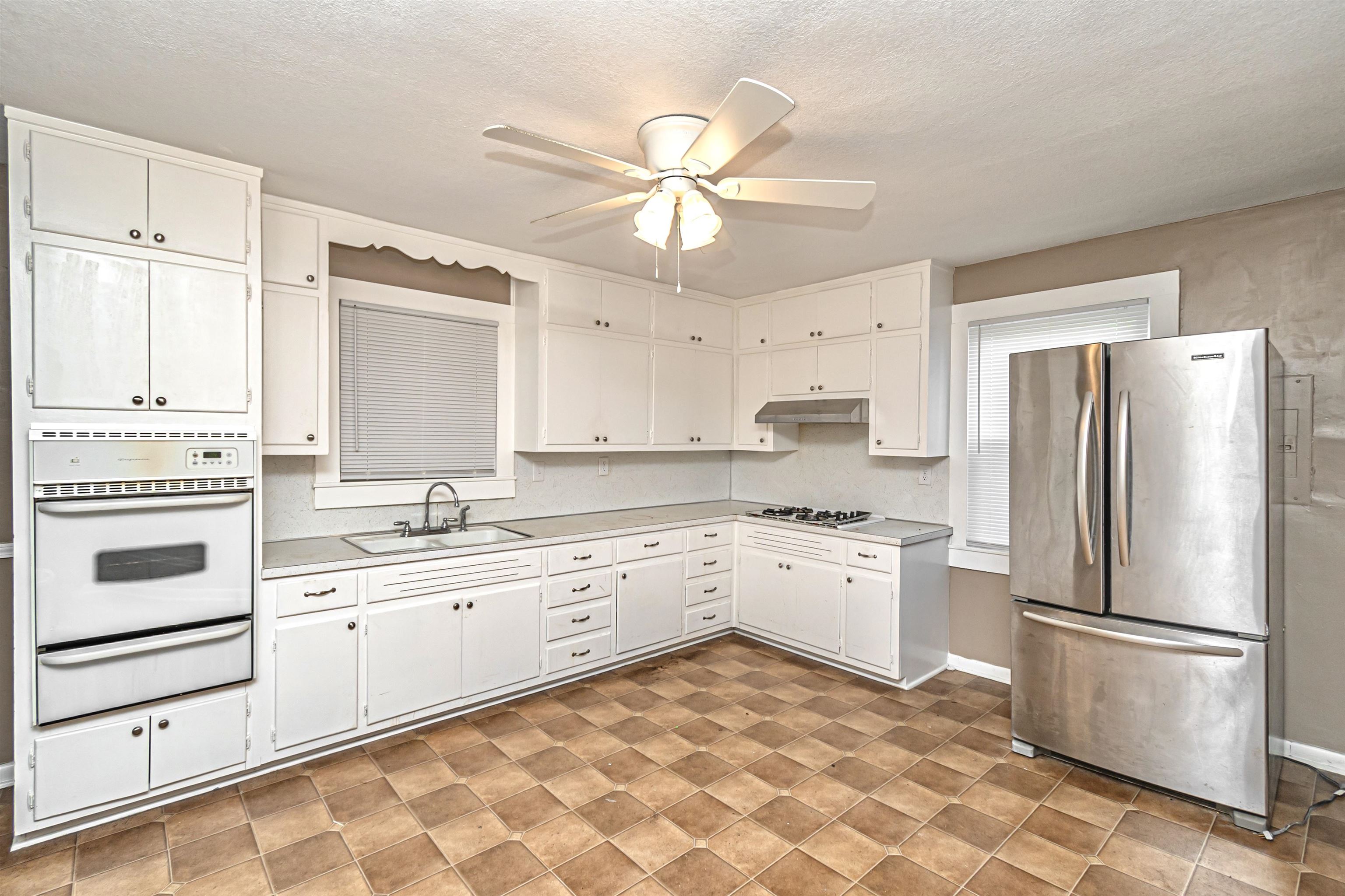 230 Byers Avenue, Owensboro, Kentucky 42303, 4 Bedrooms Bedrooms, ,2 BathroomsBathrooms,Single Family Residence,For Sale,Byers Avenue,90236