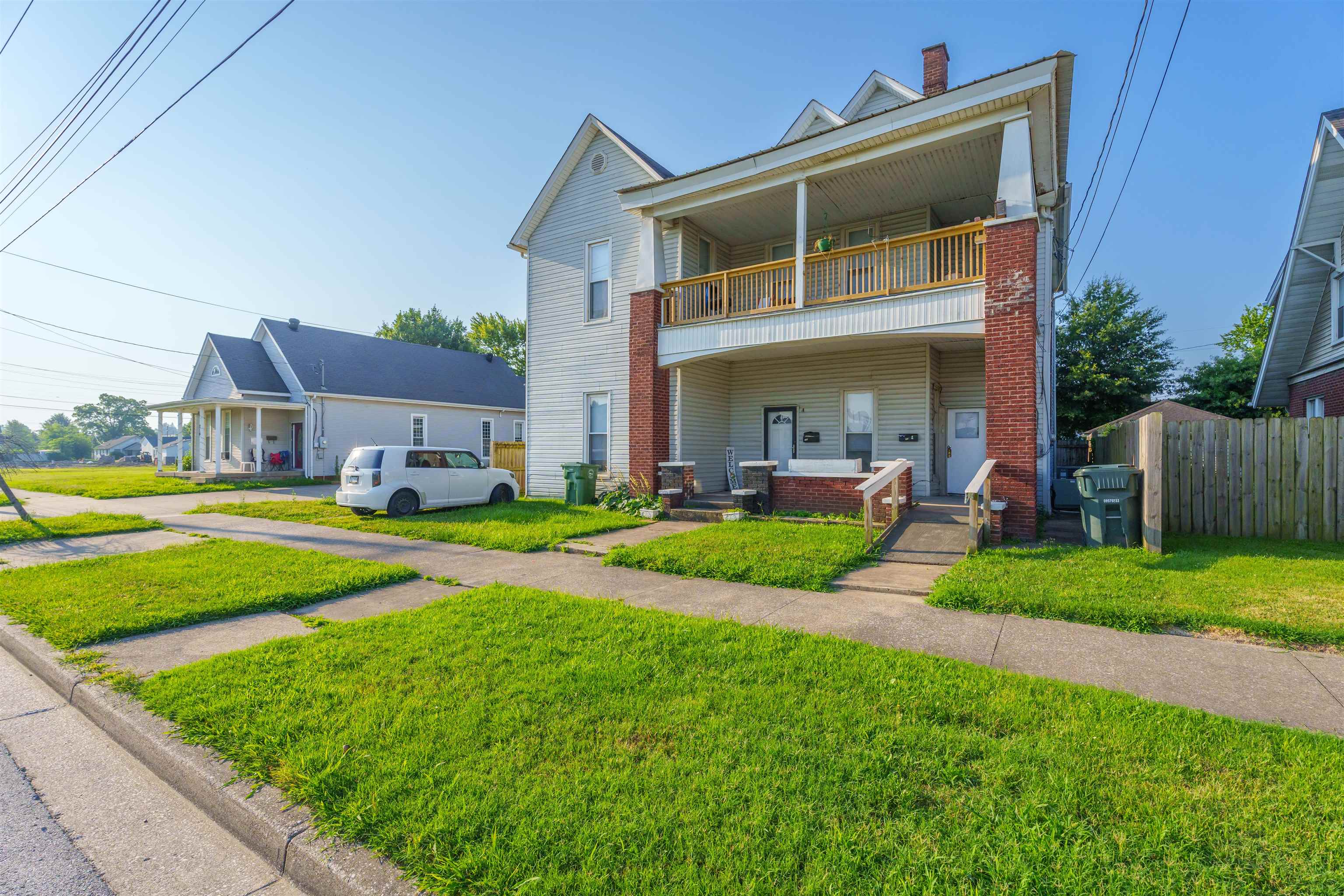 706 3rd St., Owensboro, Kentucky 42303, 4 Bedrooms Bedrooms, ,2 BathroomsBathrooms,Duplex,For Sale,3rd St.,90239