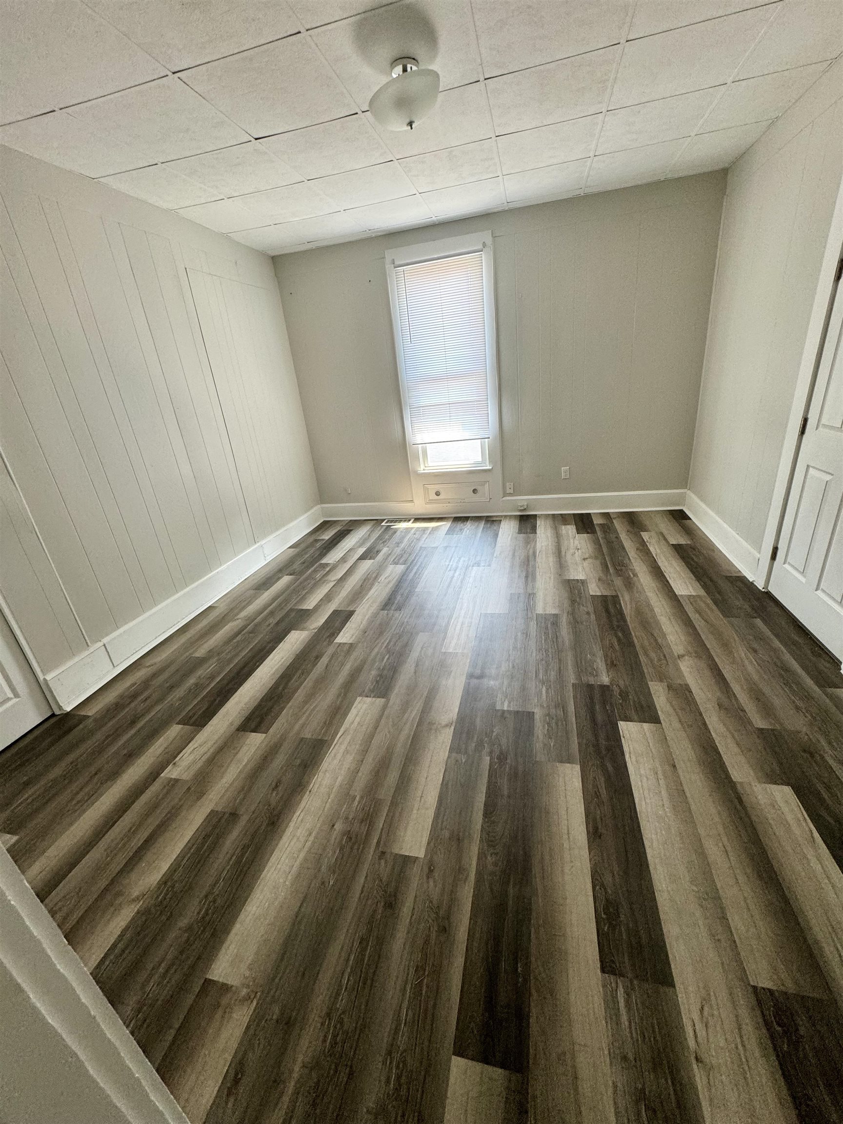 706 3rd St., Owensboro, Kentucky 42303, 4 Bedrooms Bedrooms, ,2 BathroomsBathrooms,Duplex,For Sale,3rd St.,90239