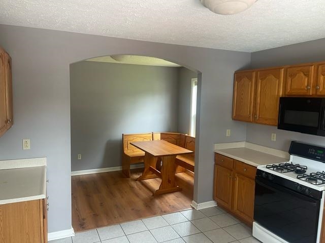 1216 4th Street, Owensboro, Kentucky 42301, 3 Bedrooms Bedrooms, ,2 BathroomsBathrooms,Single Family Residence,For Sale,4th Street,90242
