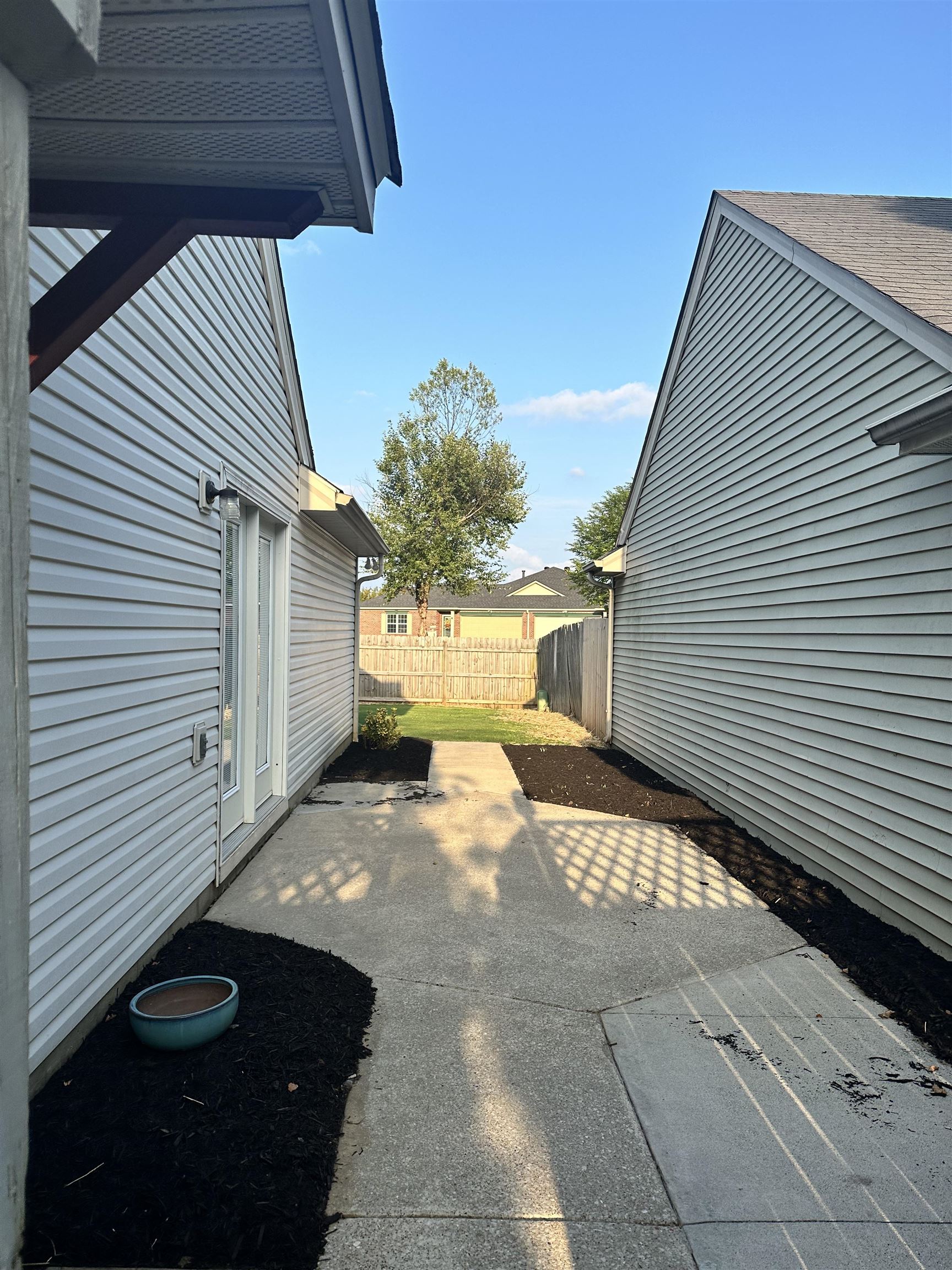 2579 Arbor Terrace, Owensboro, Kentucky 42303, 2 Bedrooms Bedrooms, ,2 BathroomsBathrooms,Single Family Residence,For Sale,Arbor Terrace,90243