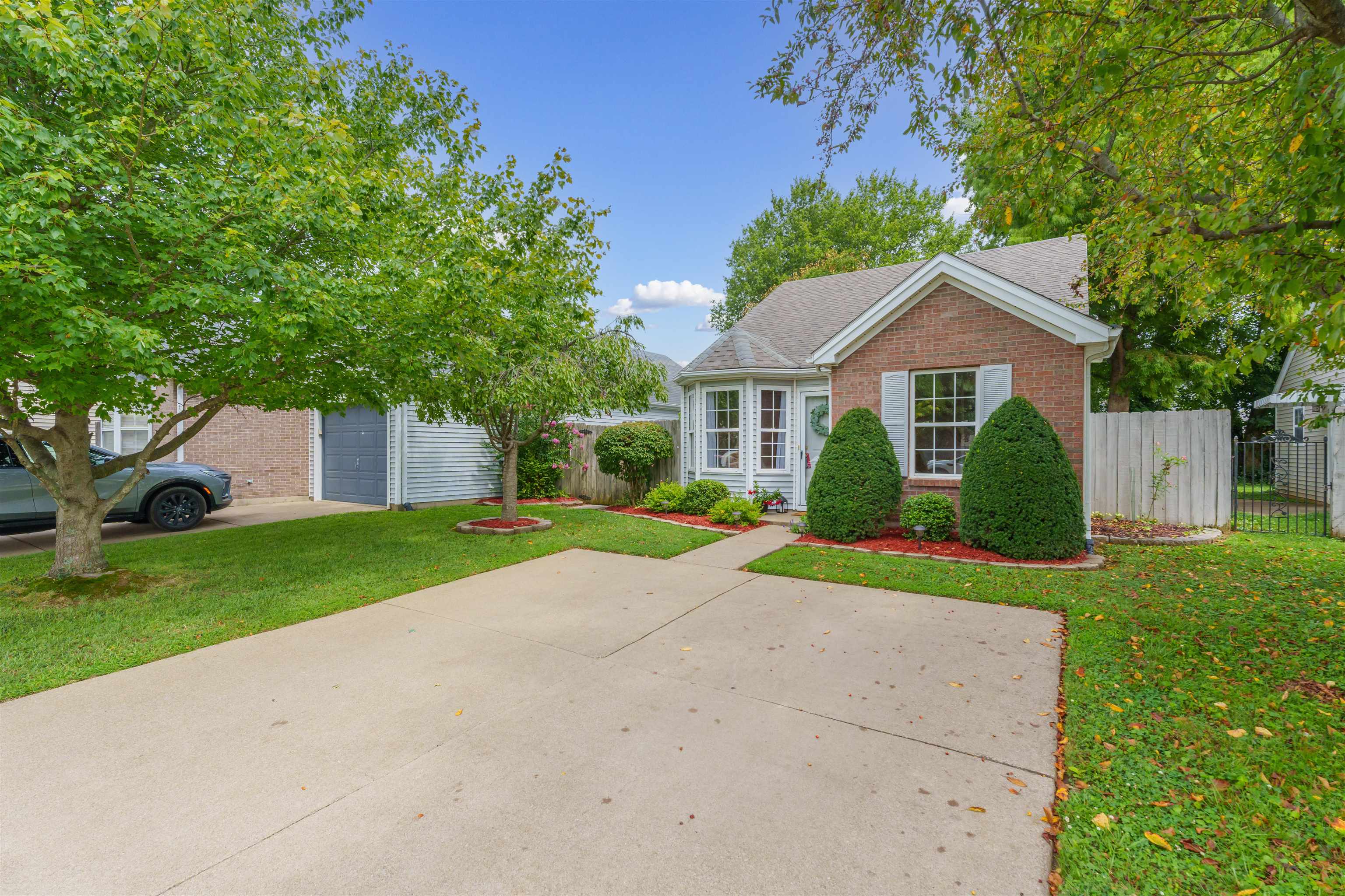 2537 Lake Pointe, Owensboro, Kentucky 42301, 2 Bedrooms Bedrooms, ,1 BathroomBathrooms,Single Family Residence,For Sale,Lake Pointe,90247