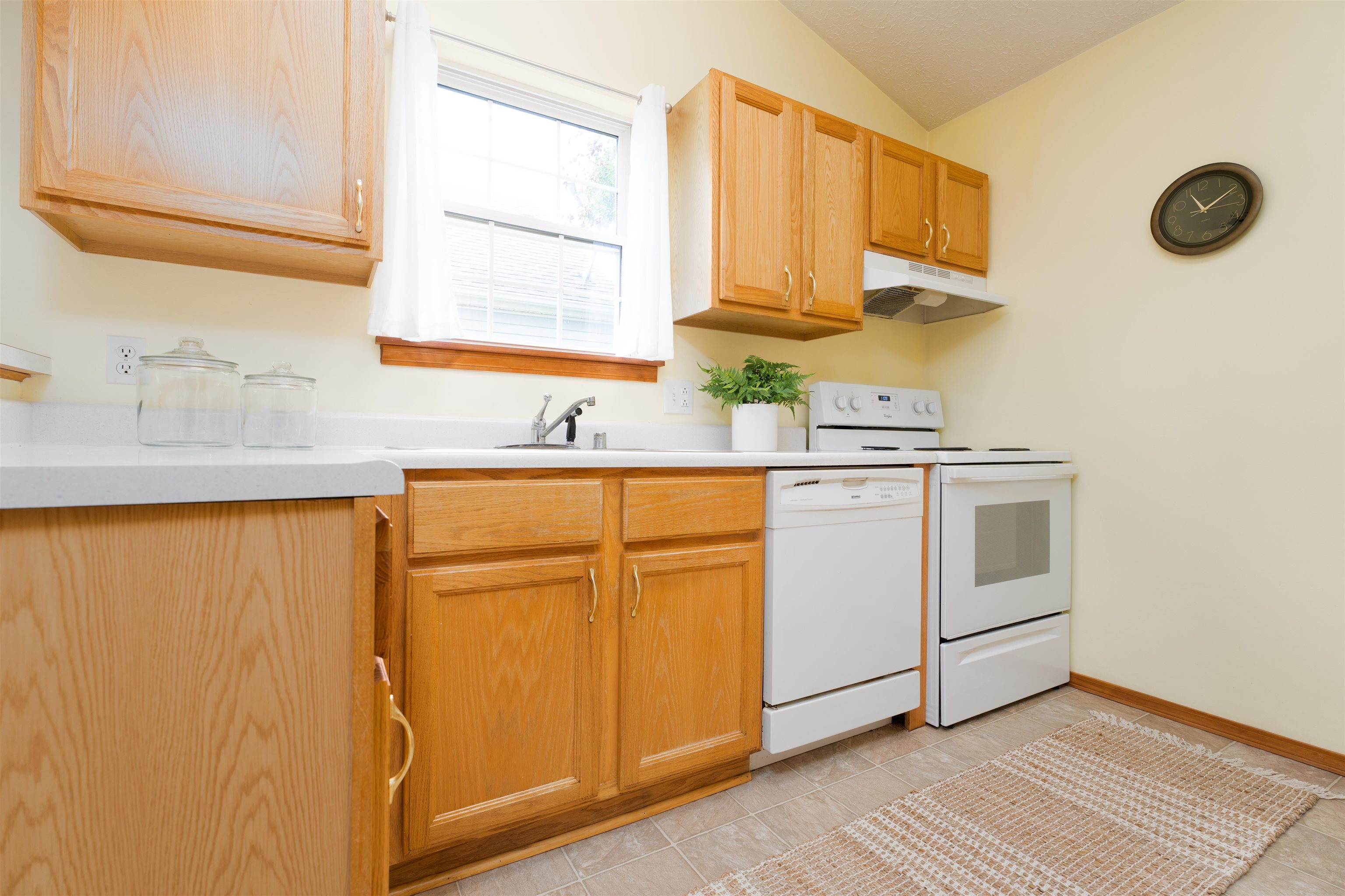 2537 Lake Pointe, Owensboro, Kentucky 42301, 2 Bedrooms Bedrooms, ,1 BathroomBathrooms,Single Family Residence,For Sale,Lake Pointe,90247