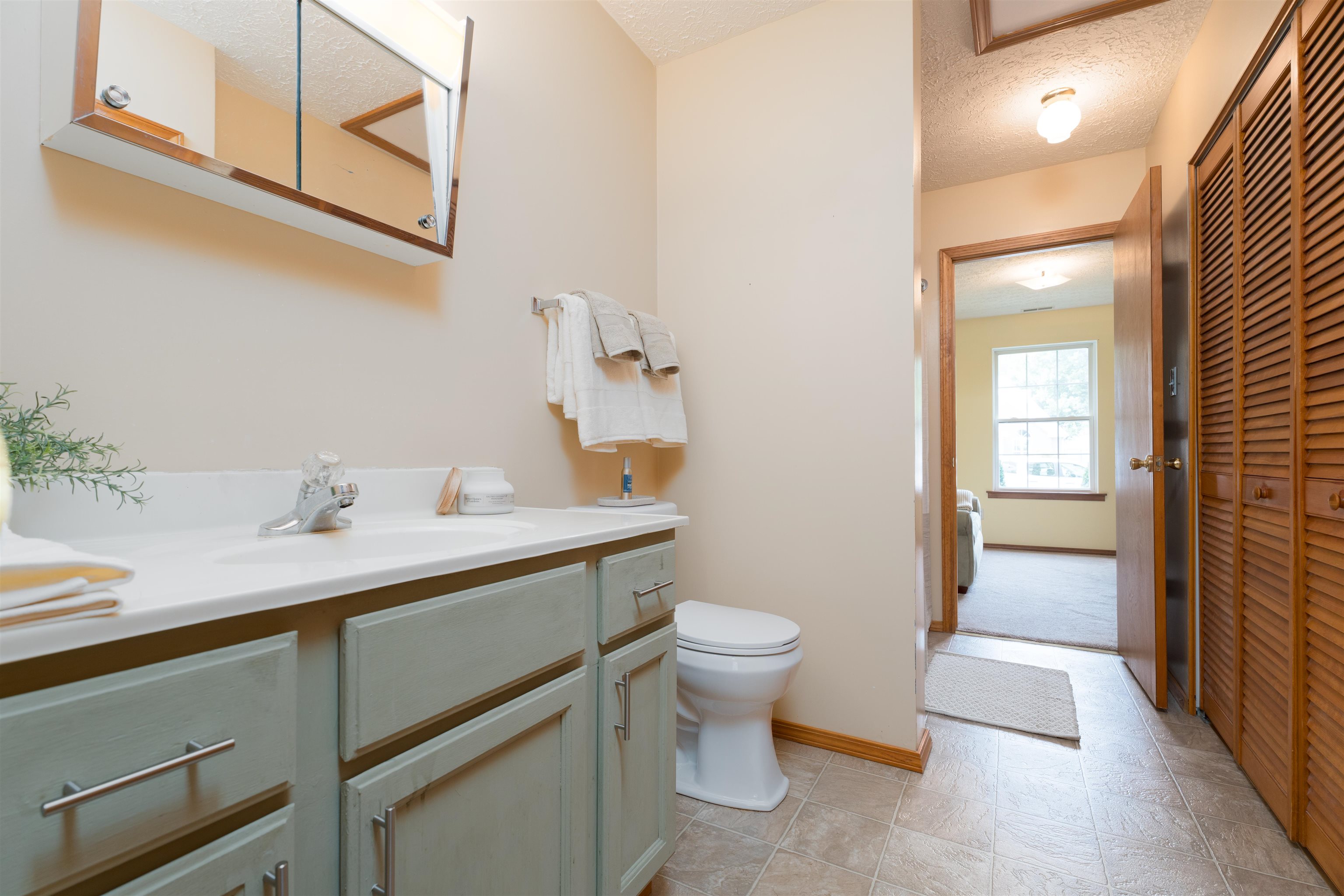 2537 Lake Pointe, Owensboro, Kentucky 42301, 2 Bedrooms Bedrooms, ,1 BathroomBathrooms,Single Family Residence,For Sale,Lake Pointe,90247