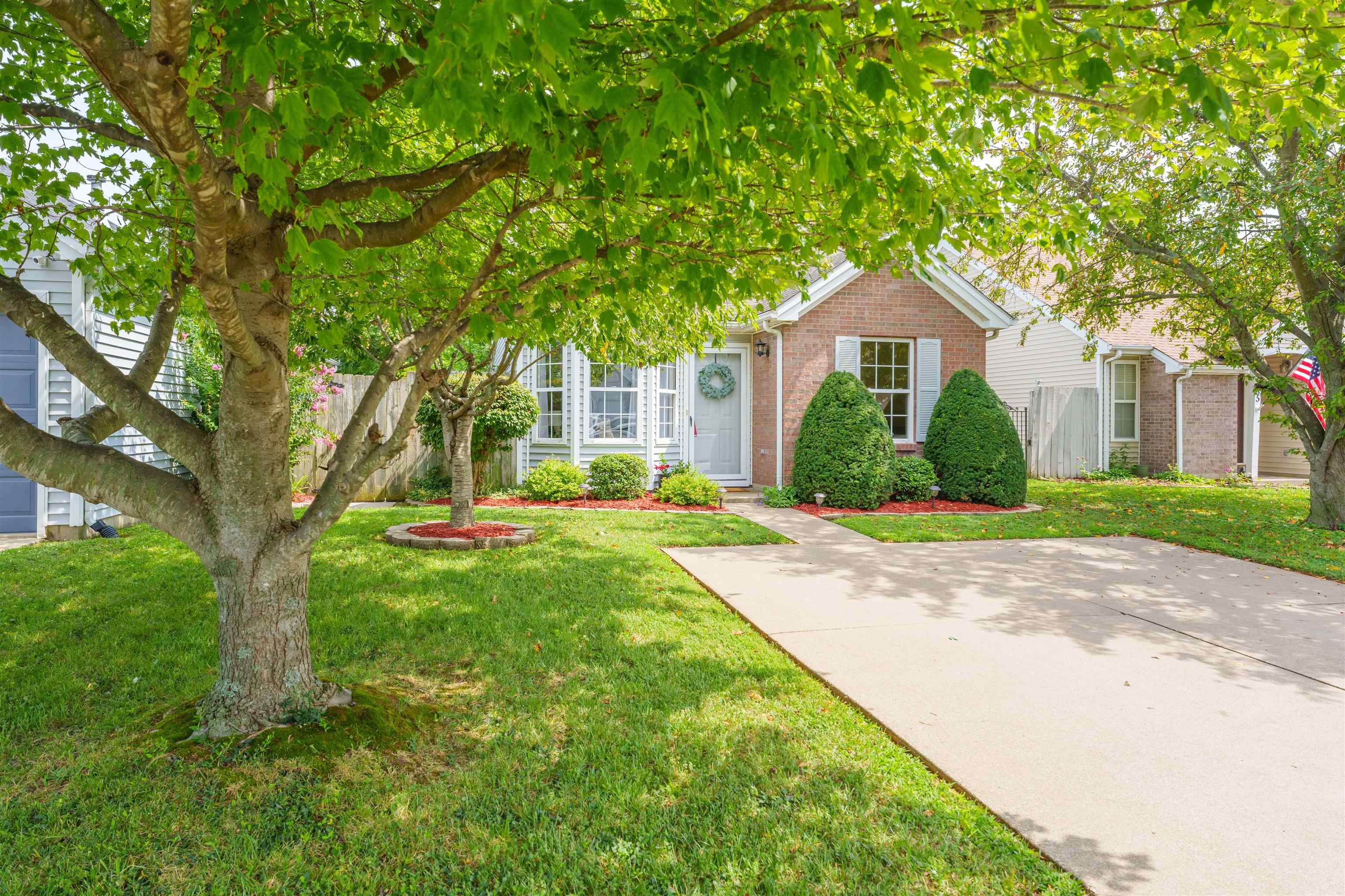 2537 Lake Pointe, Owensboro, Kentucky 42301, 2 Bedrooms Bedrooms, ,1 BathroomBathrooms,Single Family Residence,For Sale,Lake Pointe,90247