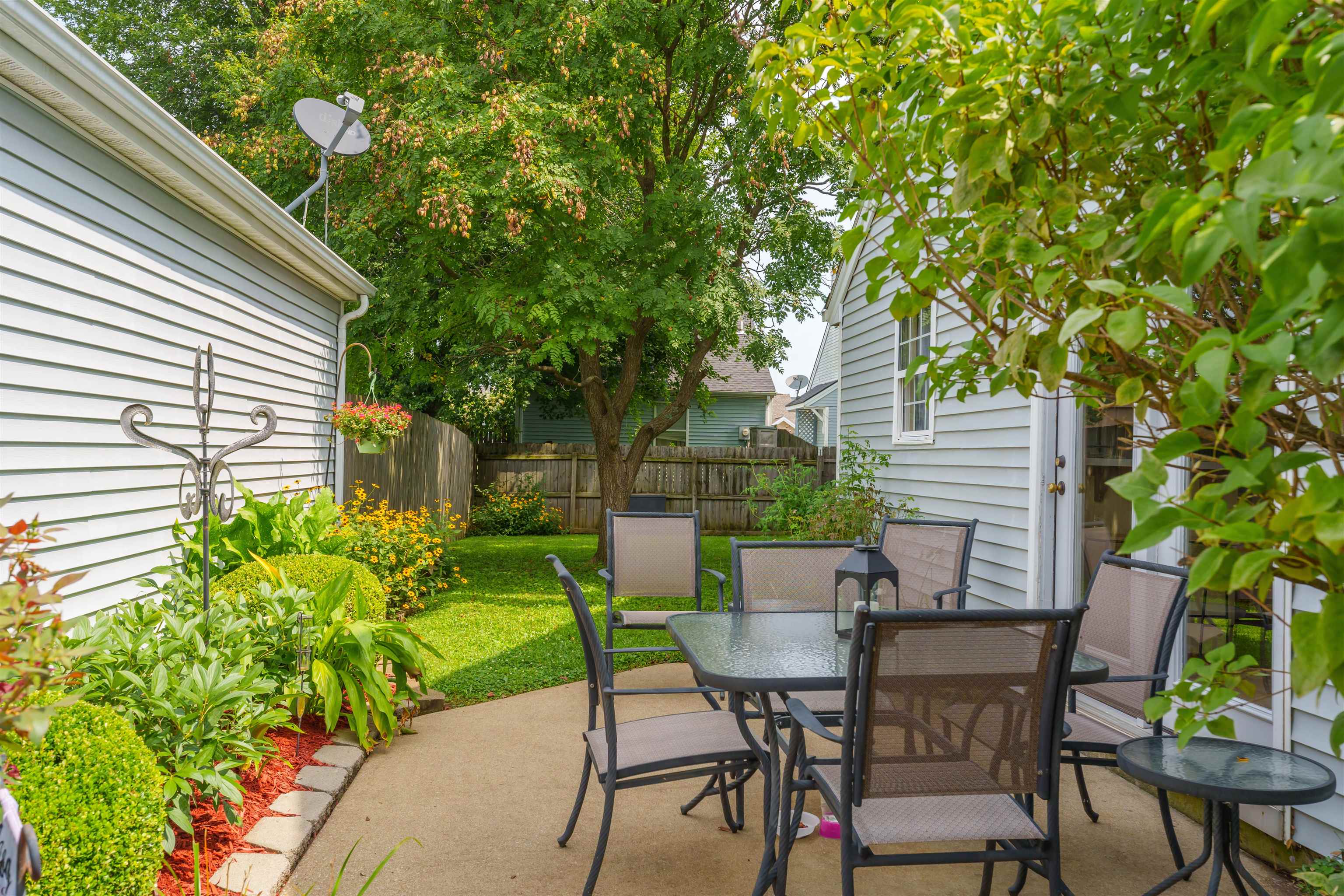 2537 Lake Pointe, Owensboro, Kentucky 42301, 2 Bedrooms Bedrooms, ,1 BathroomBathrooms,Single Family Residence,For Sale,Lake Pointe,90247